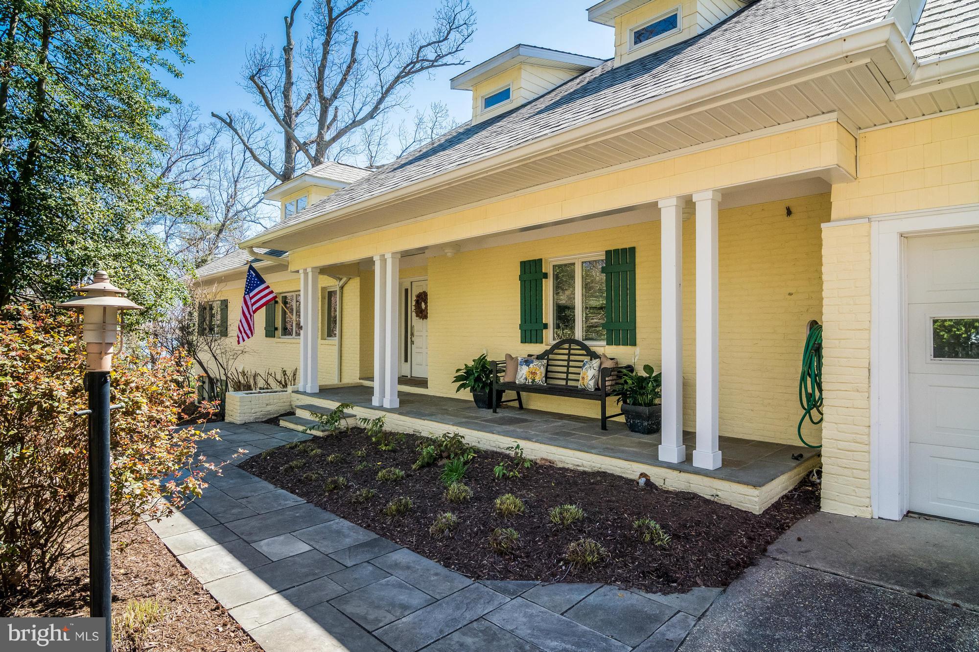 ANNAPOLIS ROADS - Residential