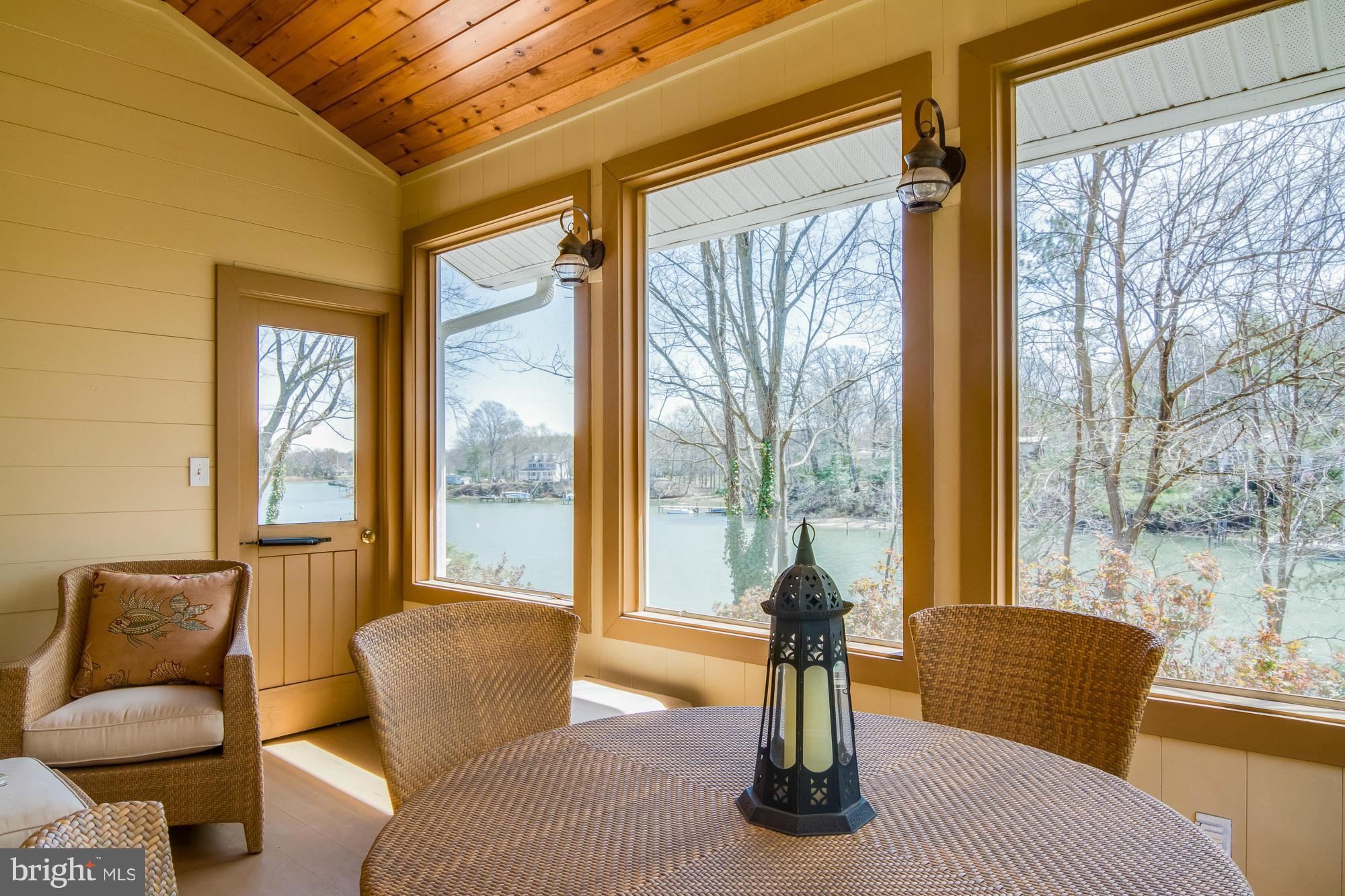 ANNAPOLIS ROADS - Residential