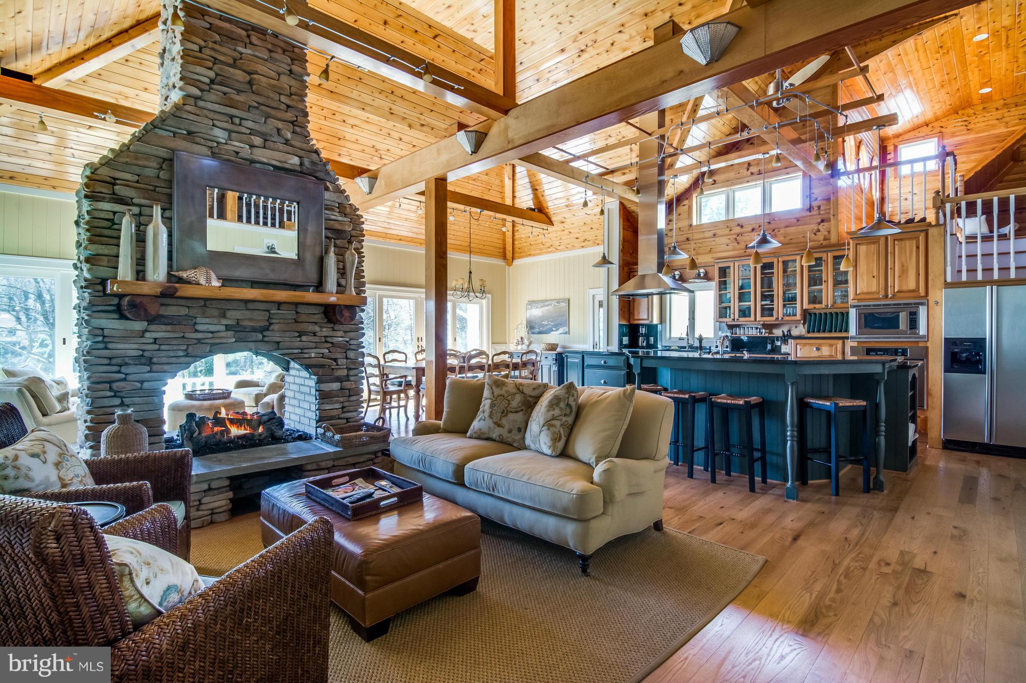 ANNAPOLIS ROADS - Residential