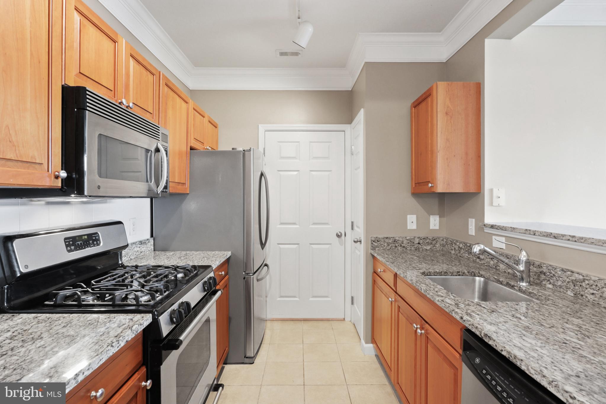 WESTCHESTER AT STRATFORD - Residential