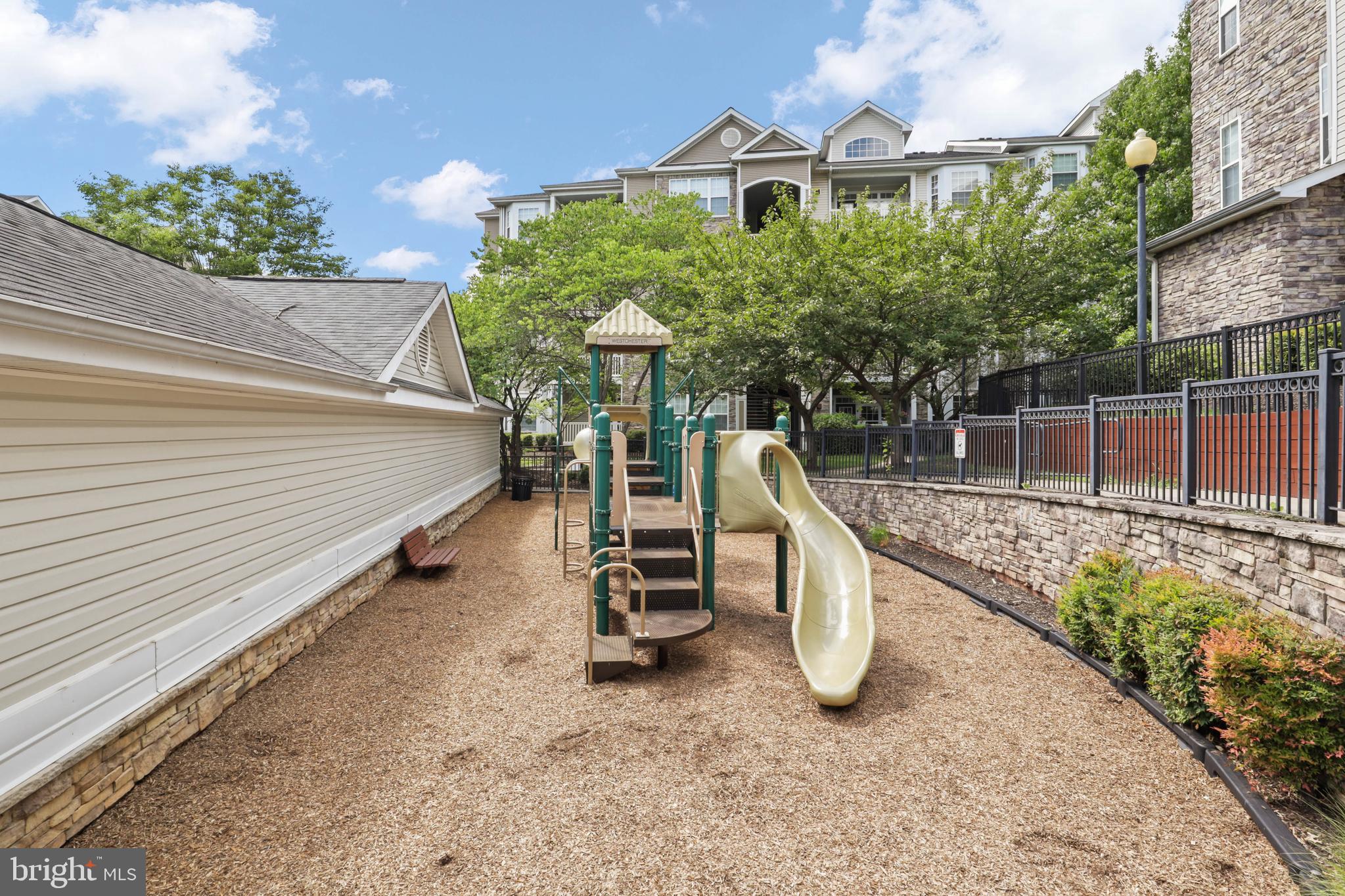 WESTCHESTER AT STRATFORD - Residential