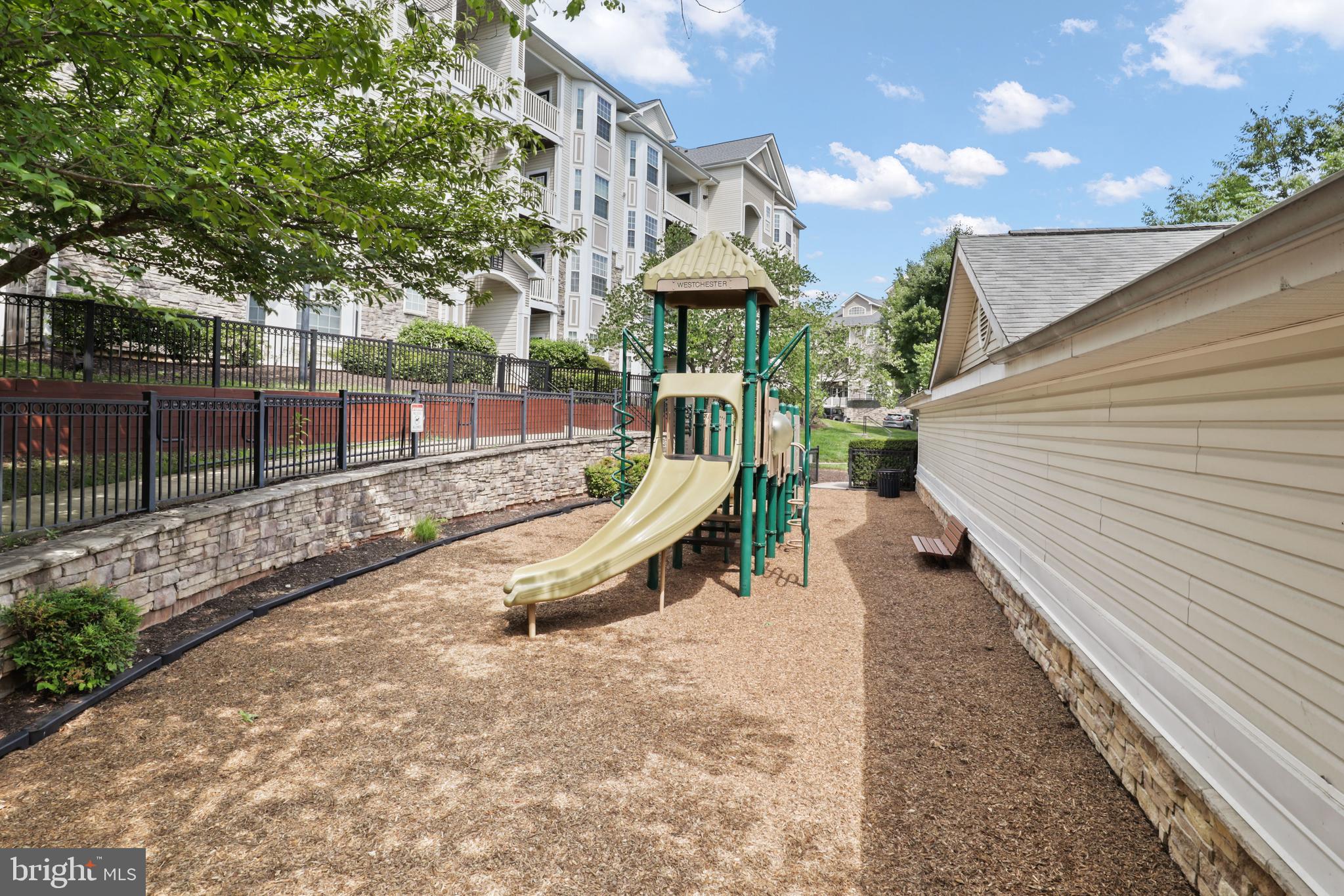 WESTCHESTER AT STRATFORD - Residential