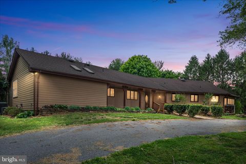 Homes For Sale - 263 Bowling Green Road<br/> FRONT ROYAL, VA 22630