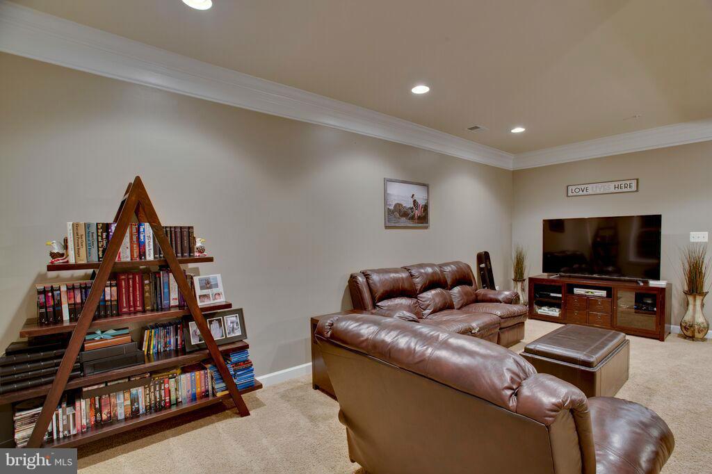 TOWNES CONDOMINIUMS - Residential