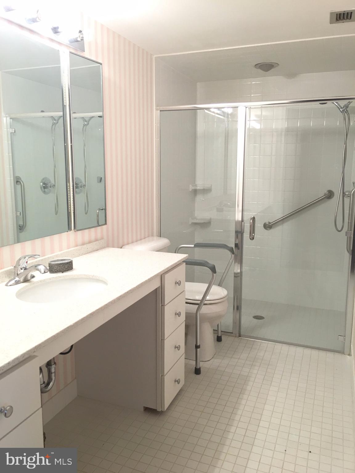 BRIAR HOUSE - Residential