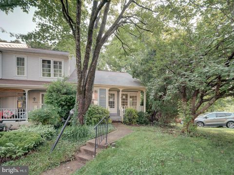 15069 MAPLE GLEN COURT DUMFRIES VA 22025