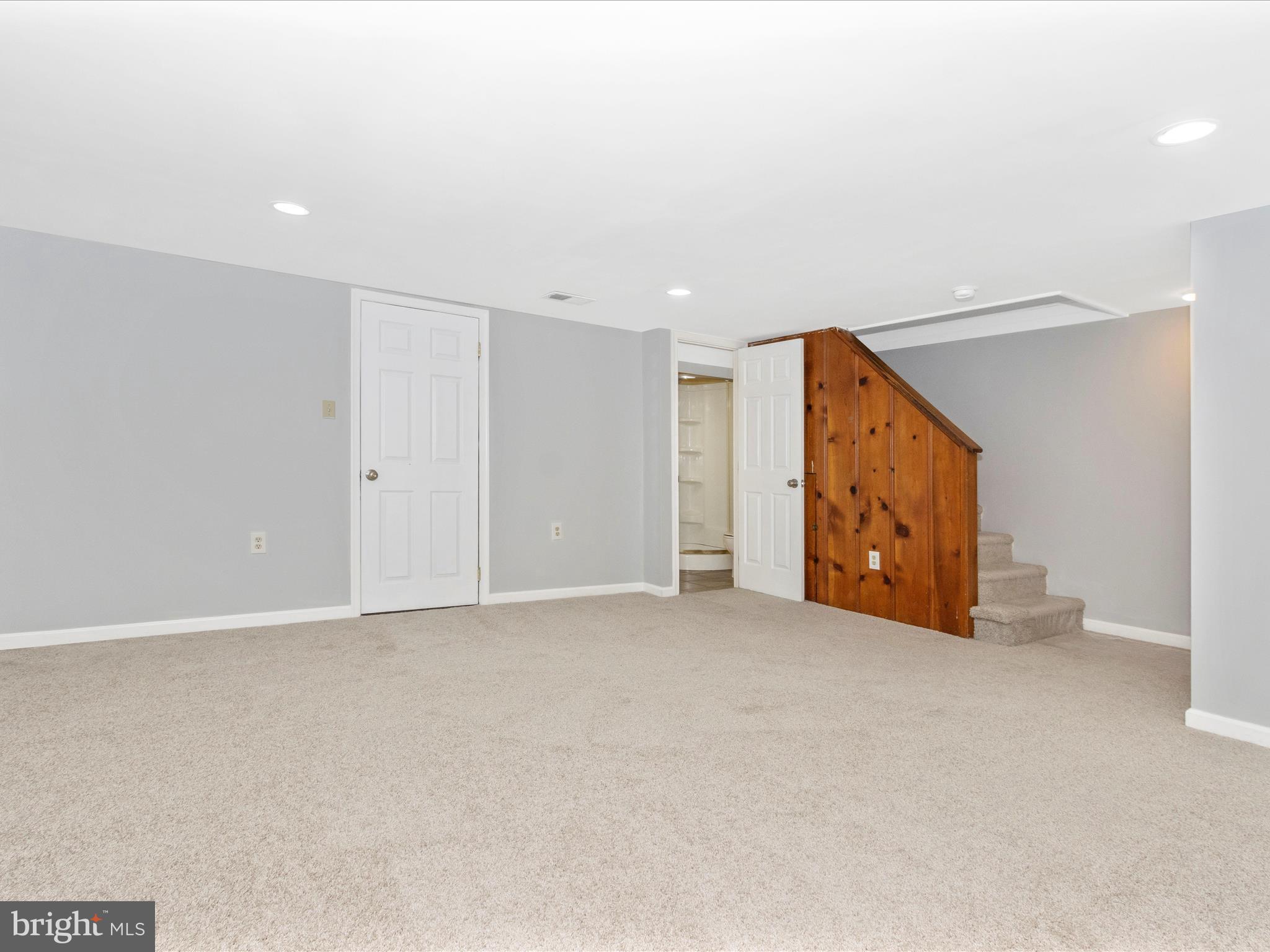 LOCH RAVEN MANOR - Residential