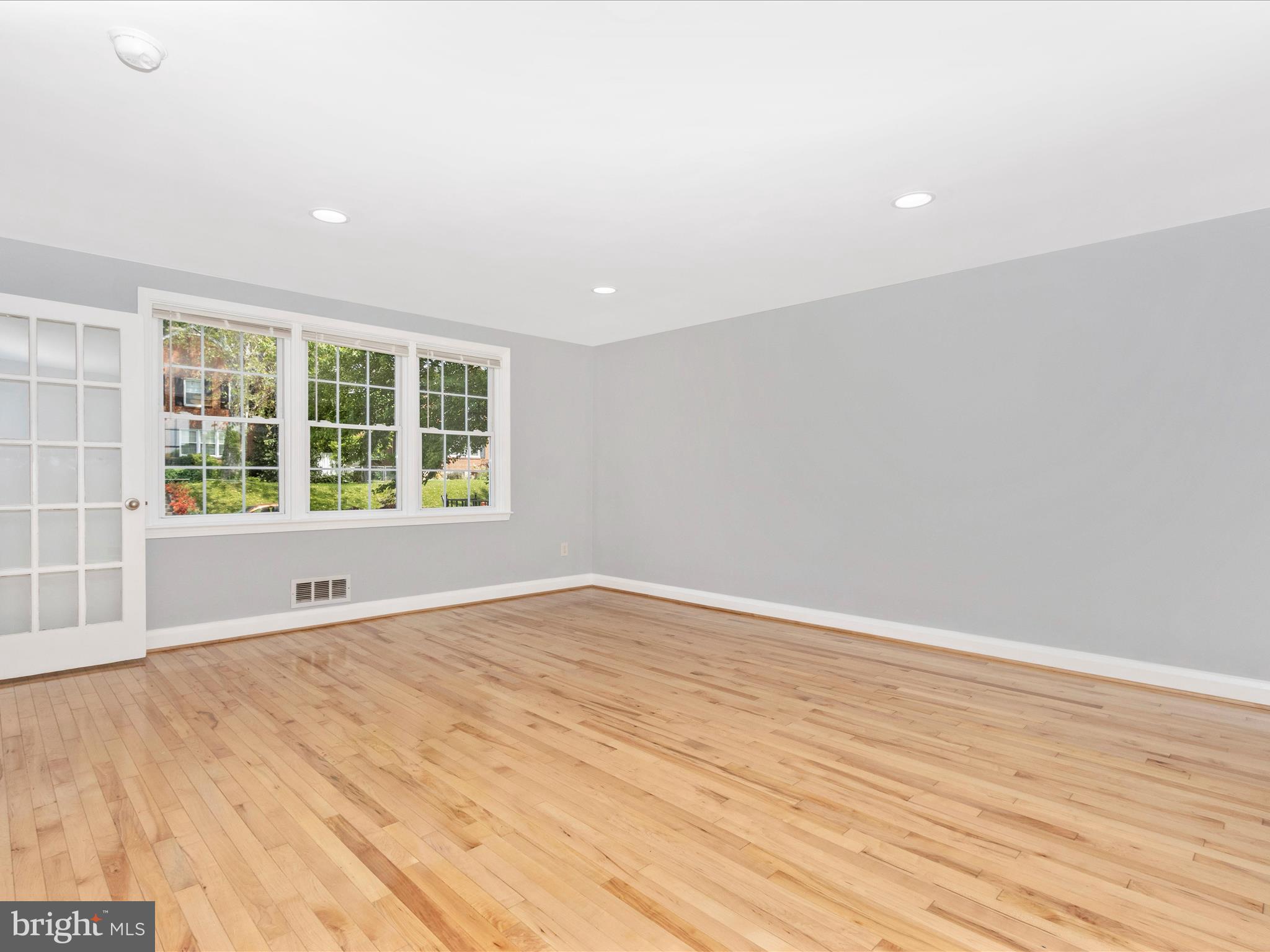 LOCH RAVEN MANOR - Residential