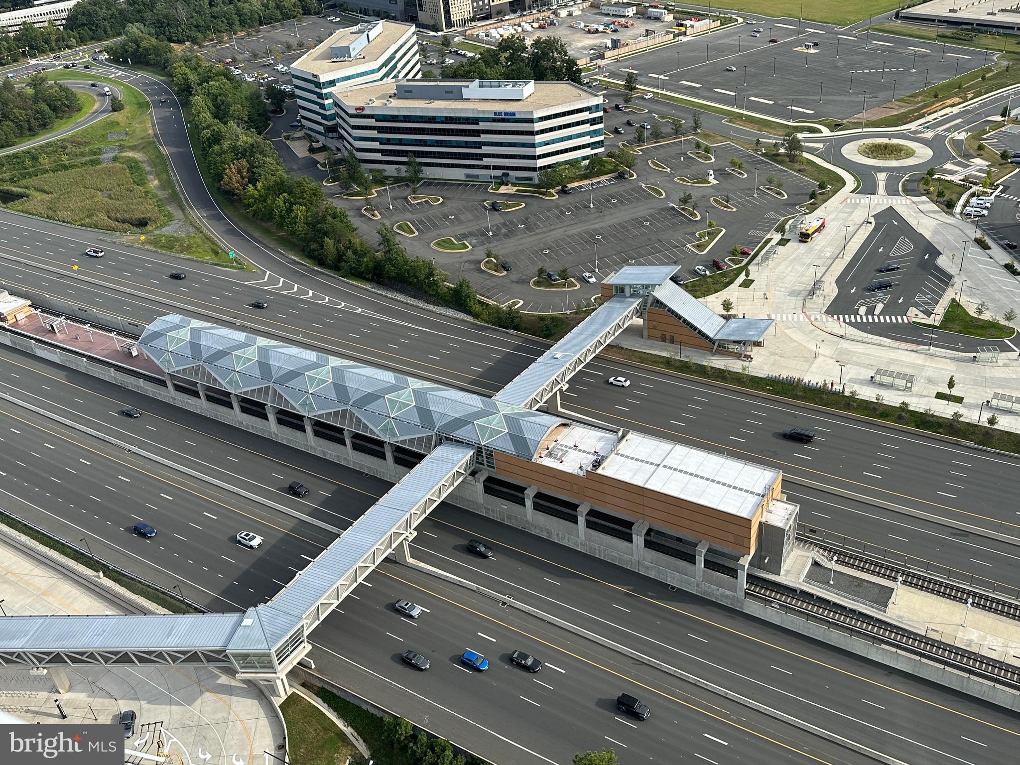 COUNTRY WALK - Residential