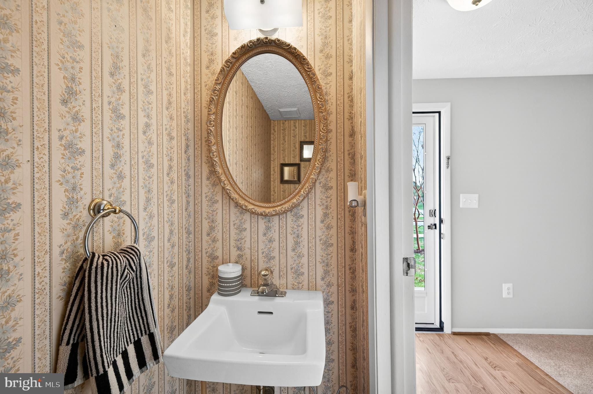 COUNTRY WALK - Residential