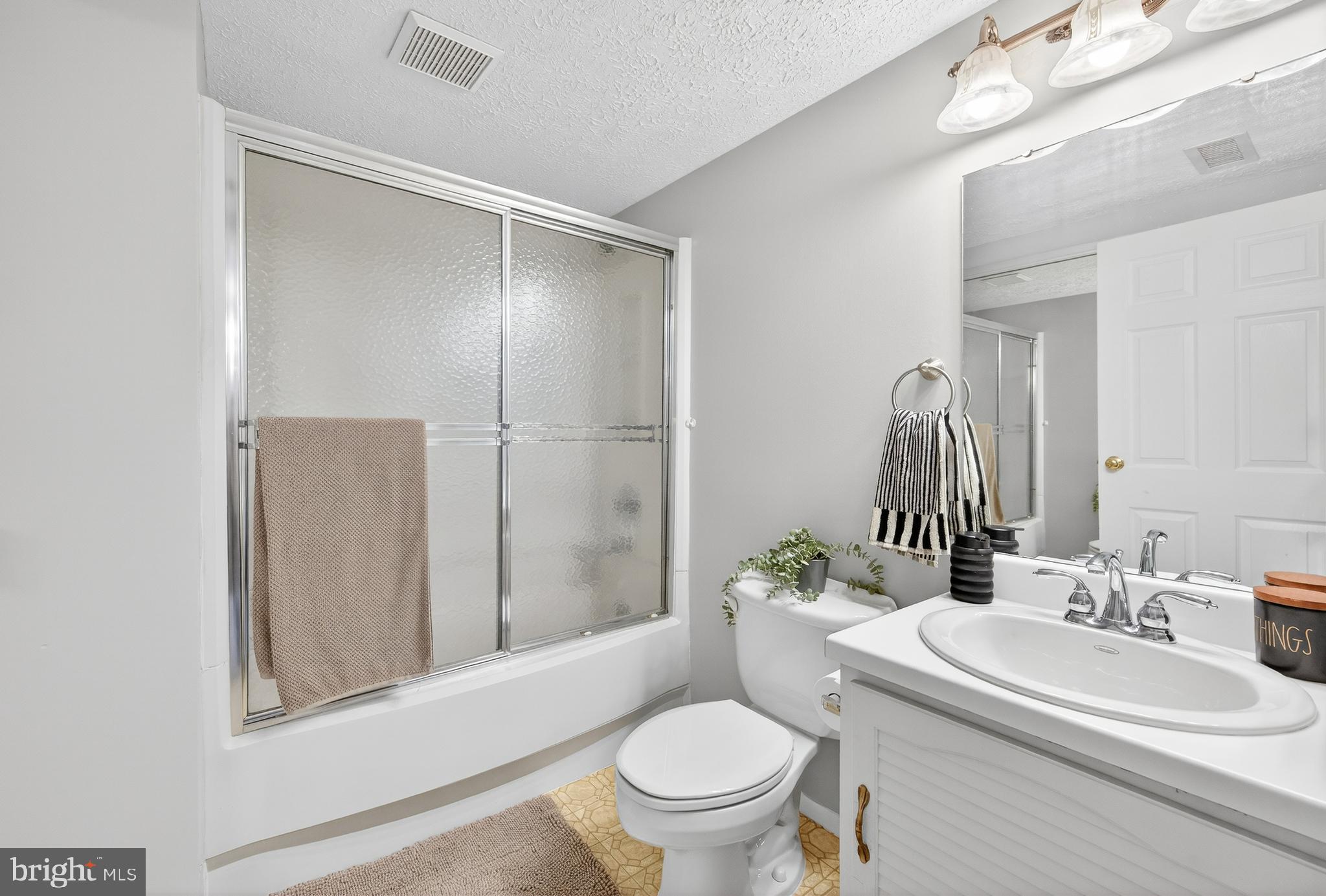 COUNTRY WALK - Residential