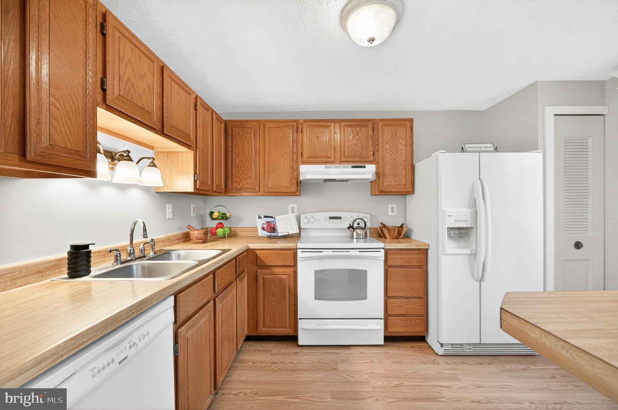 COUNTRY WALK - Residential