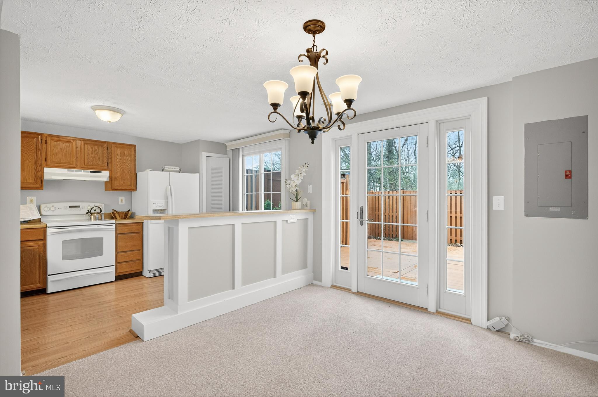 COUNTRY WALK - Residential