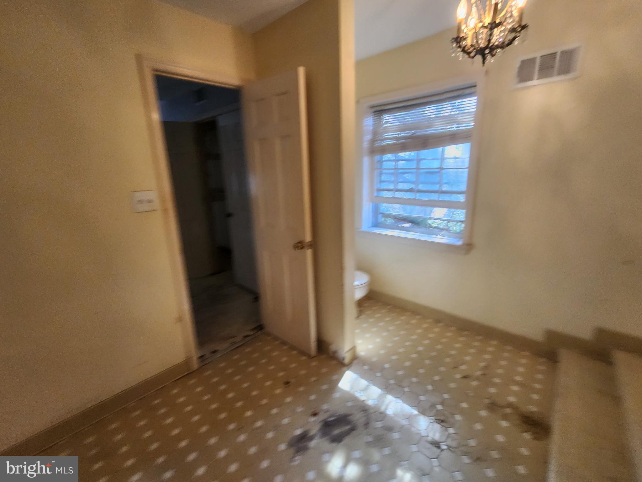 CREST OF WICKFORD - Residential