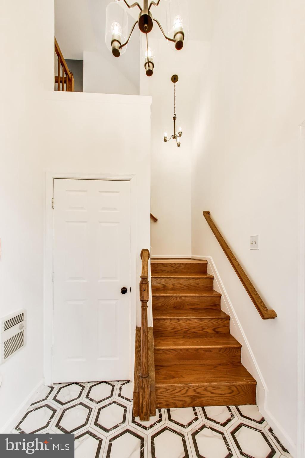 KINGS COUNCIL CONDO - Residential