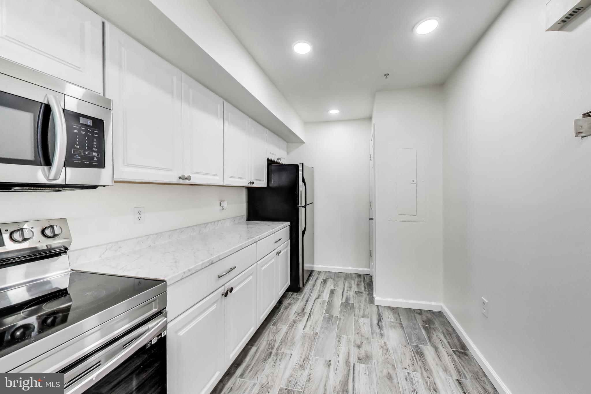 KINGS COUNCIL CONDO - Residential