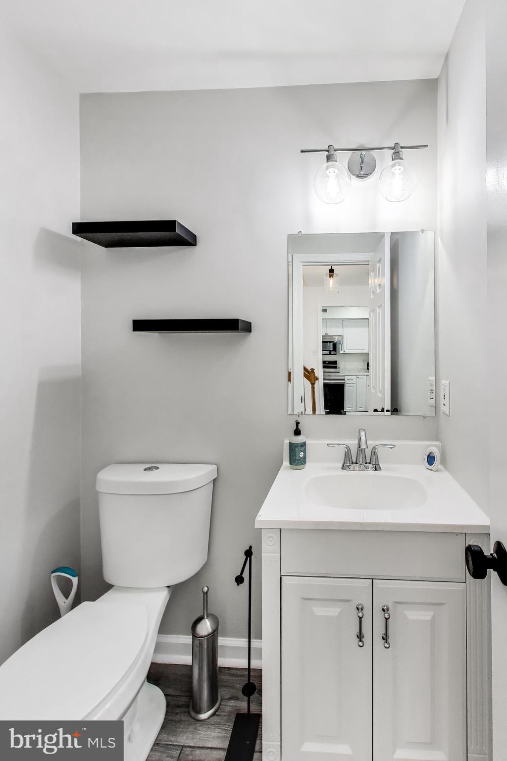 KINGS COUNCIL CONDO - Residential