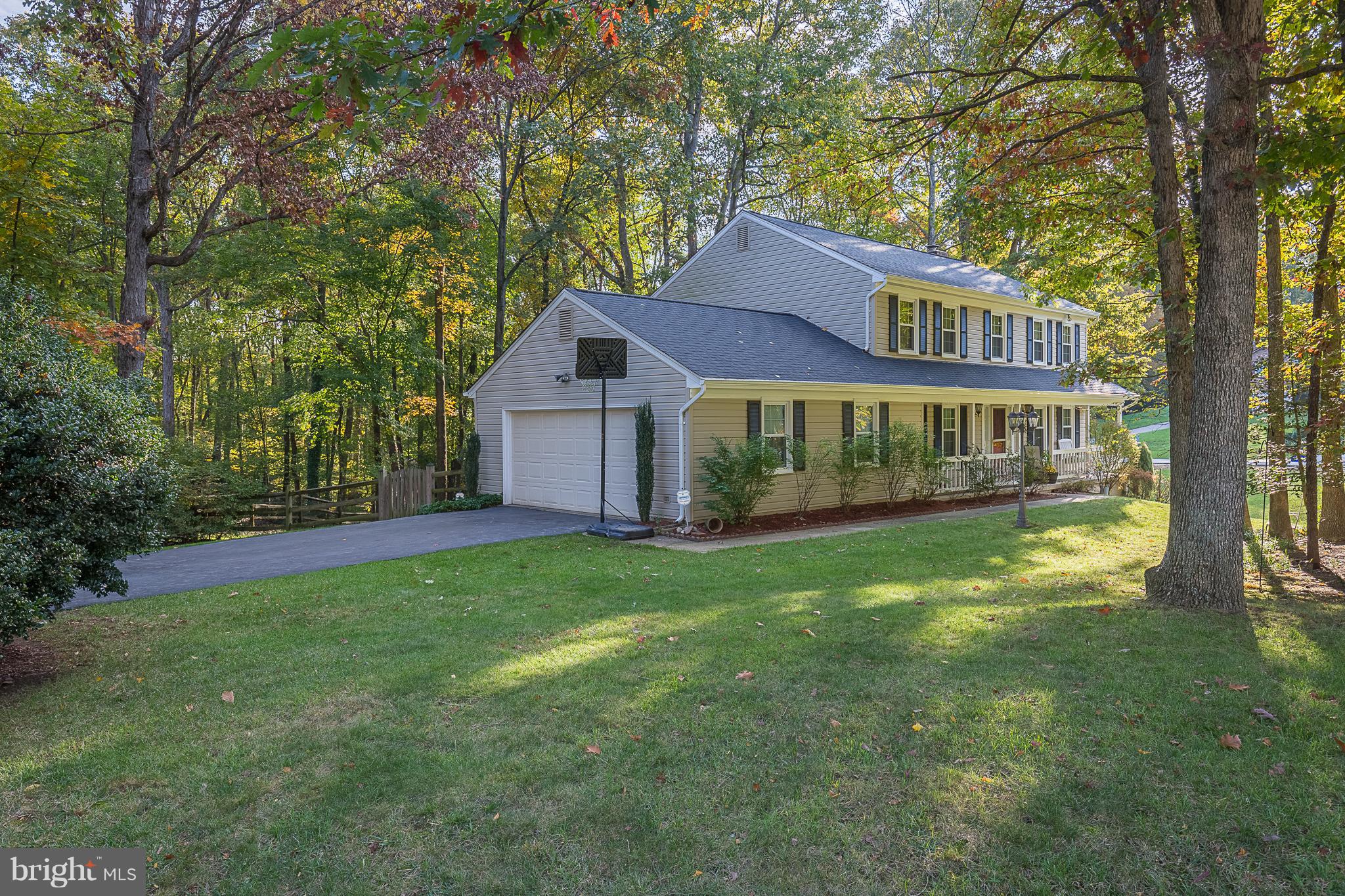 LAKE RIDGE - Residential