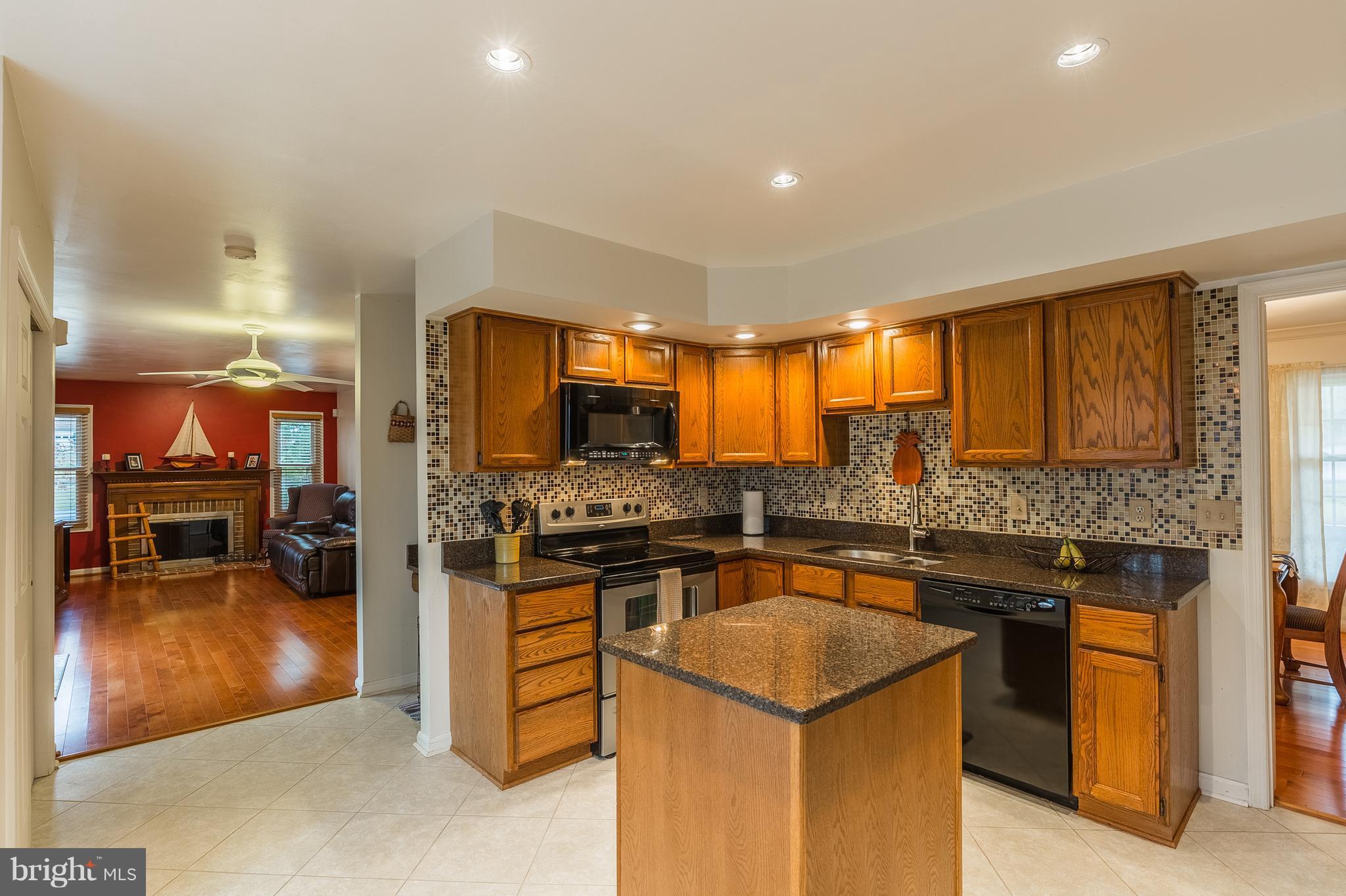 LAKE RIDGE - Residential