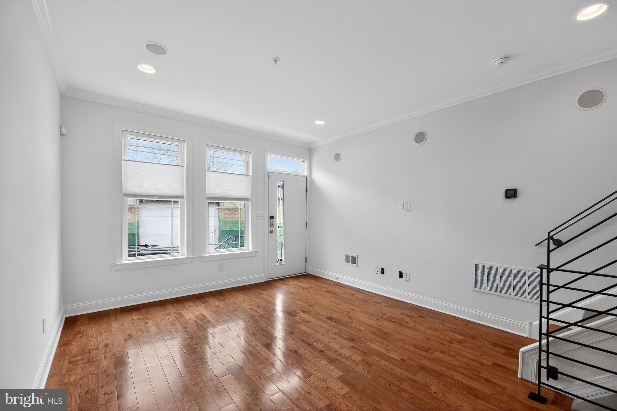 POINT BREEZE - Residential