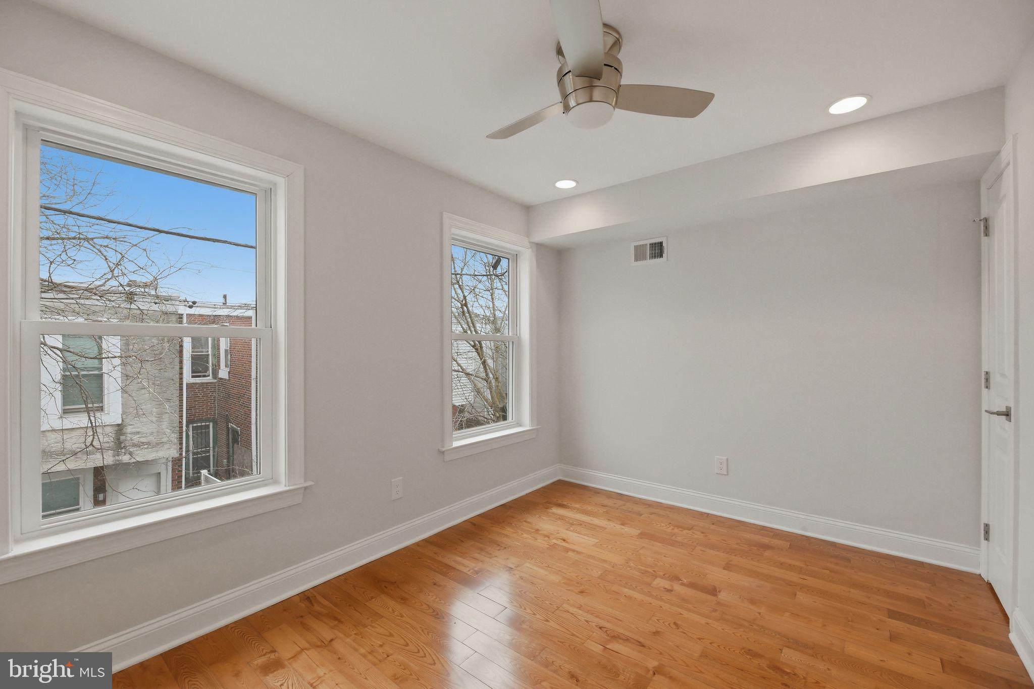 POINT BREEZE - Residential