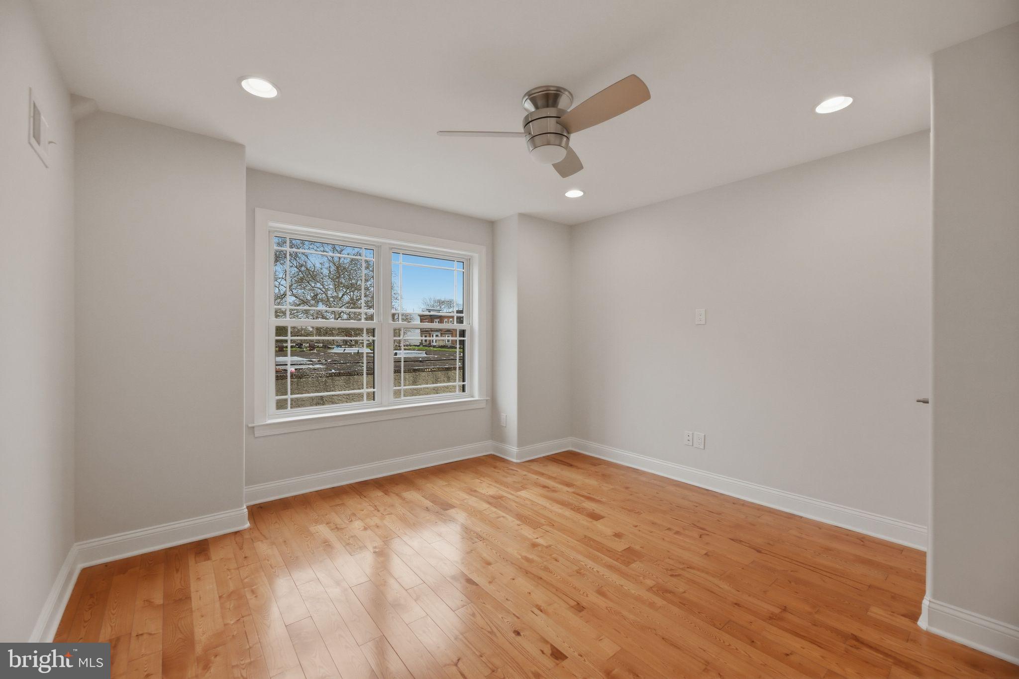 POINT BREEZE - Residential