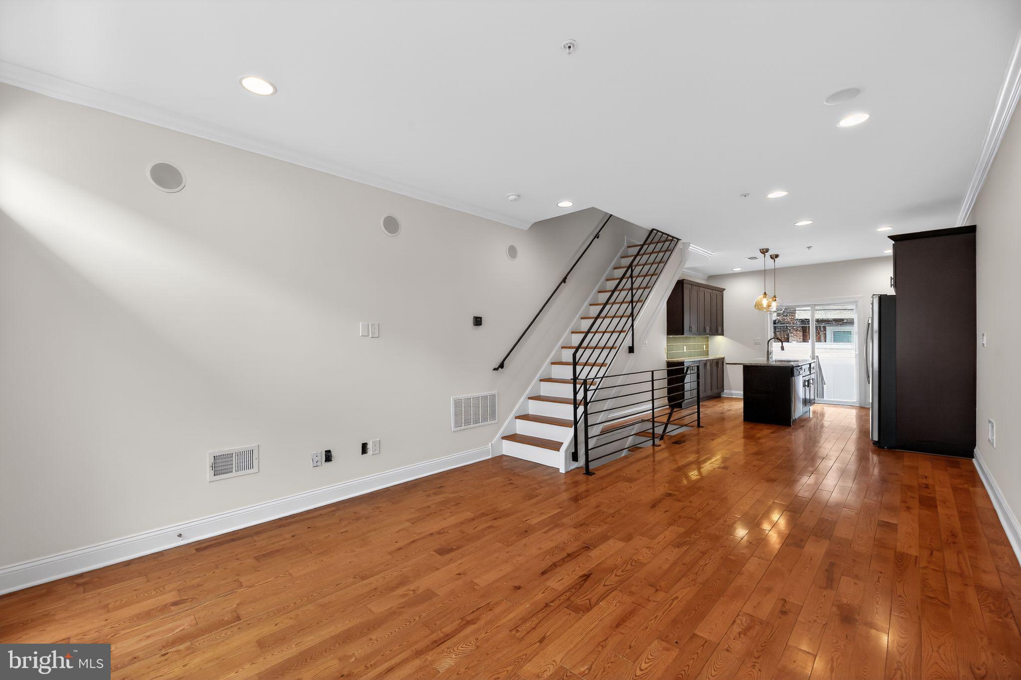 POINT BREEZE - Residential