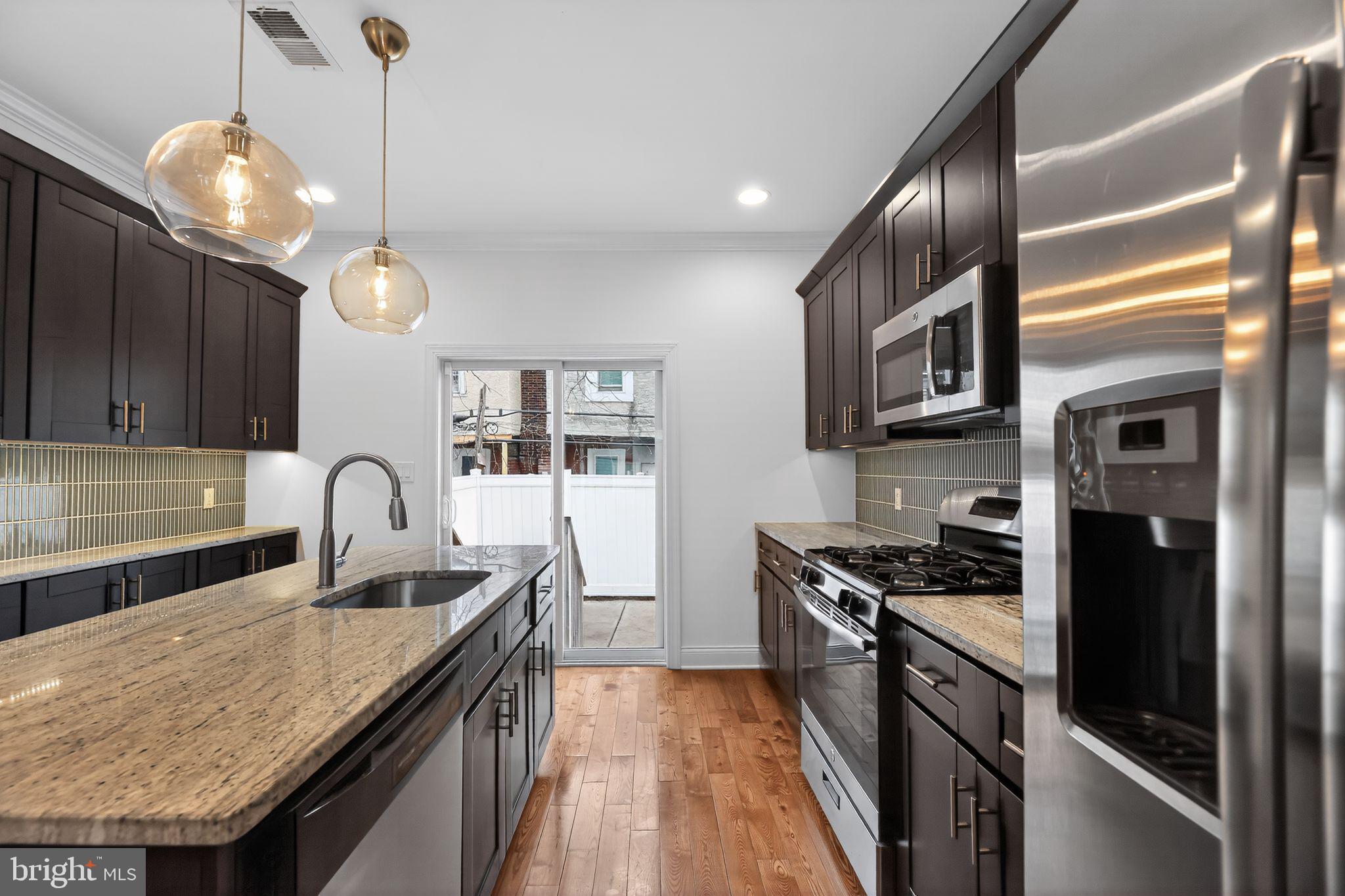 POINT BREEZE - Residential