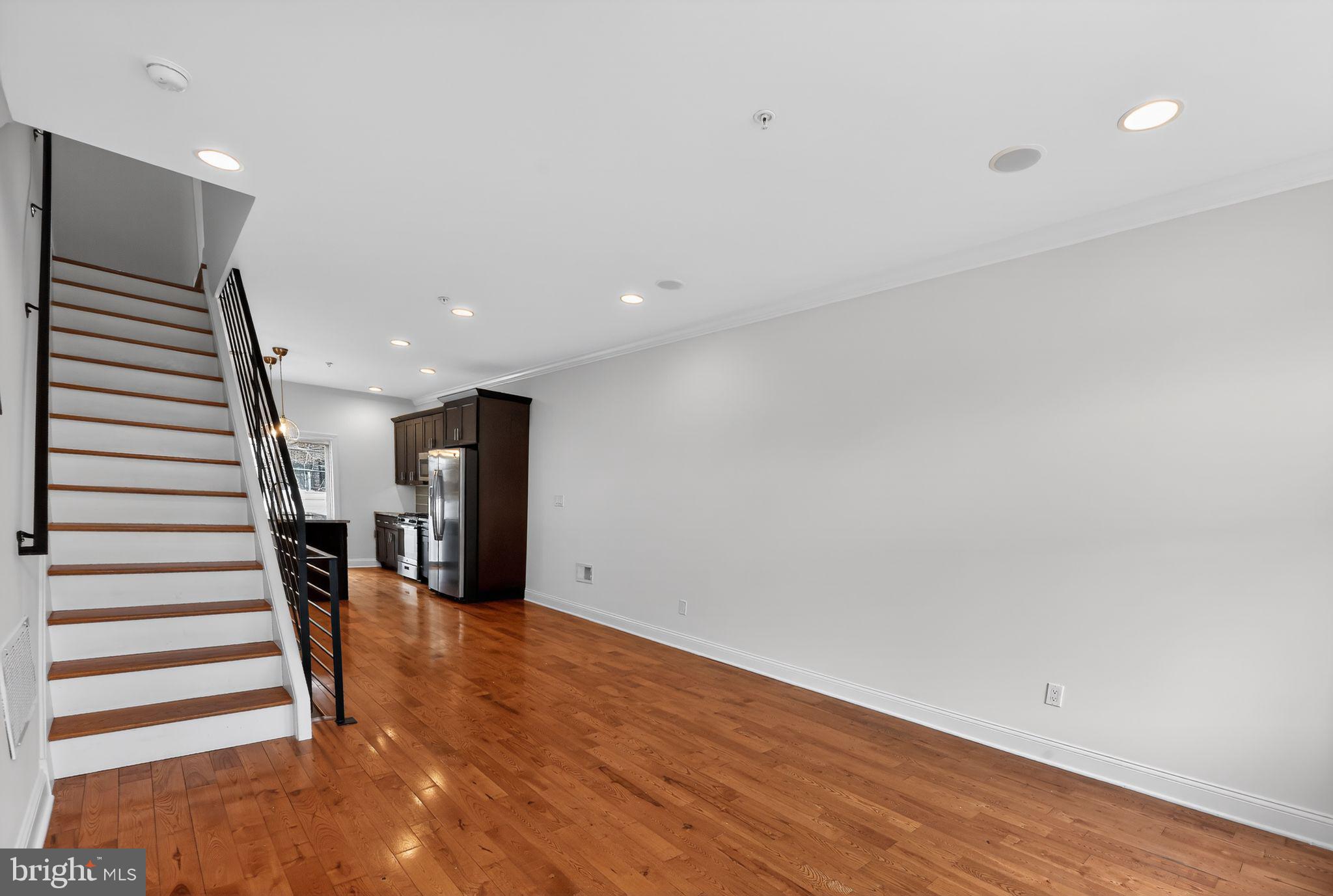 POINT BREEZE - Residential