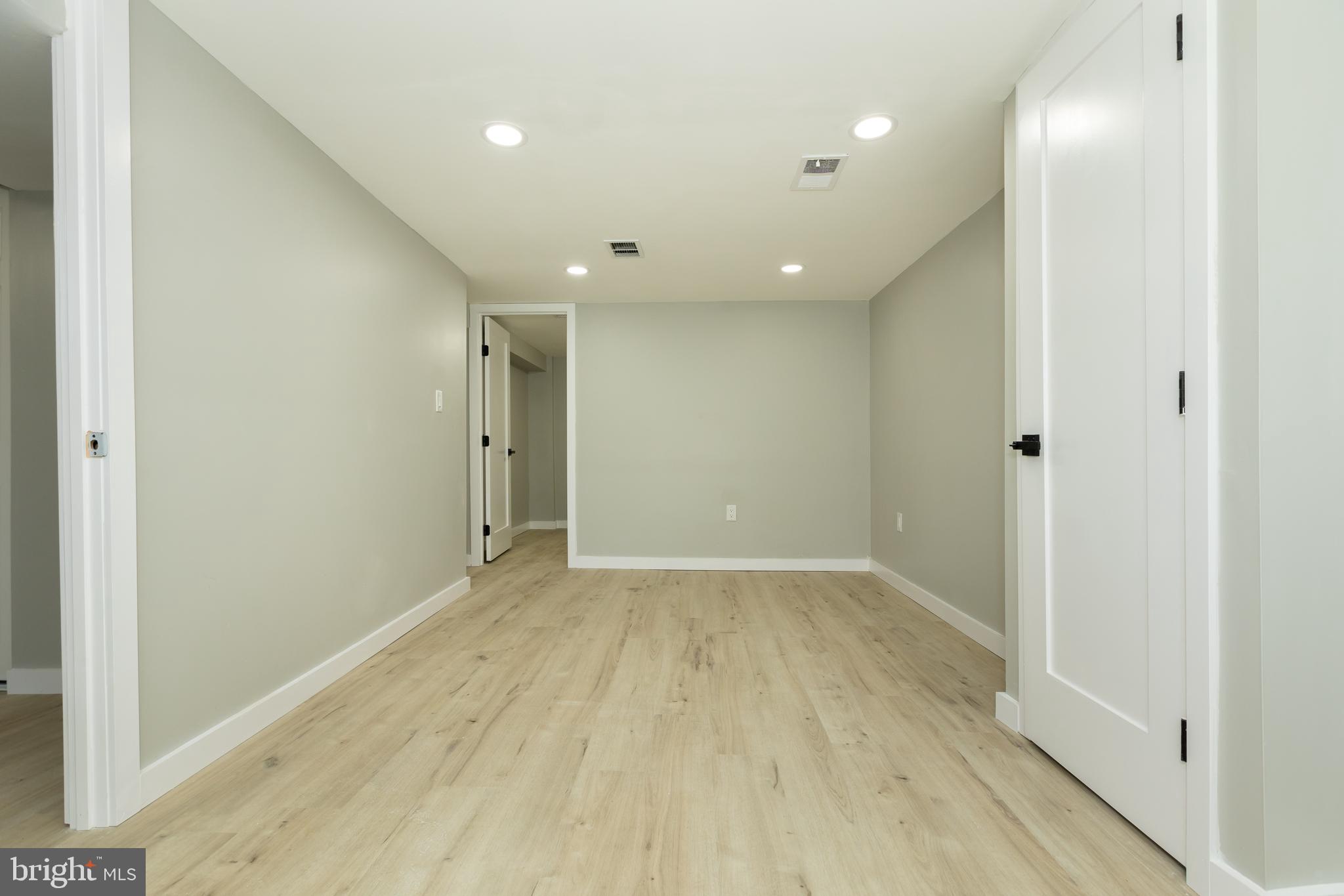 VEIRS MILL VILLAGE - Residential