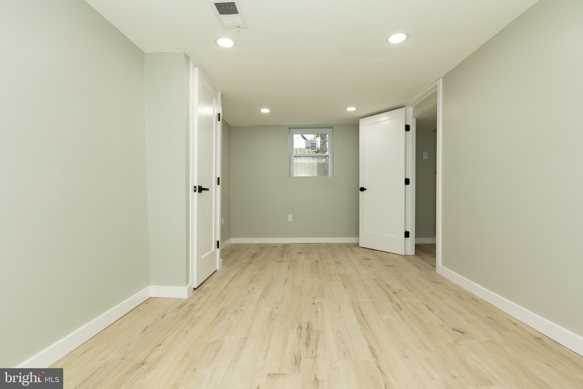 VEIRS MILL VILLAGE - Residential