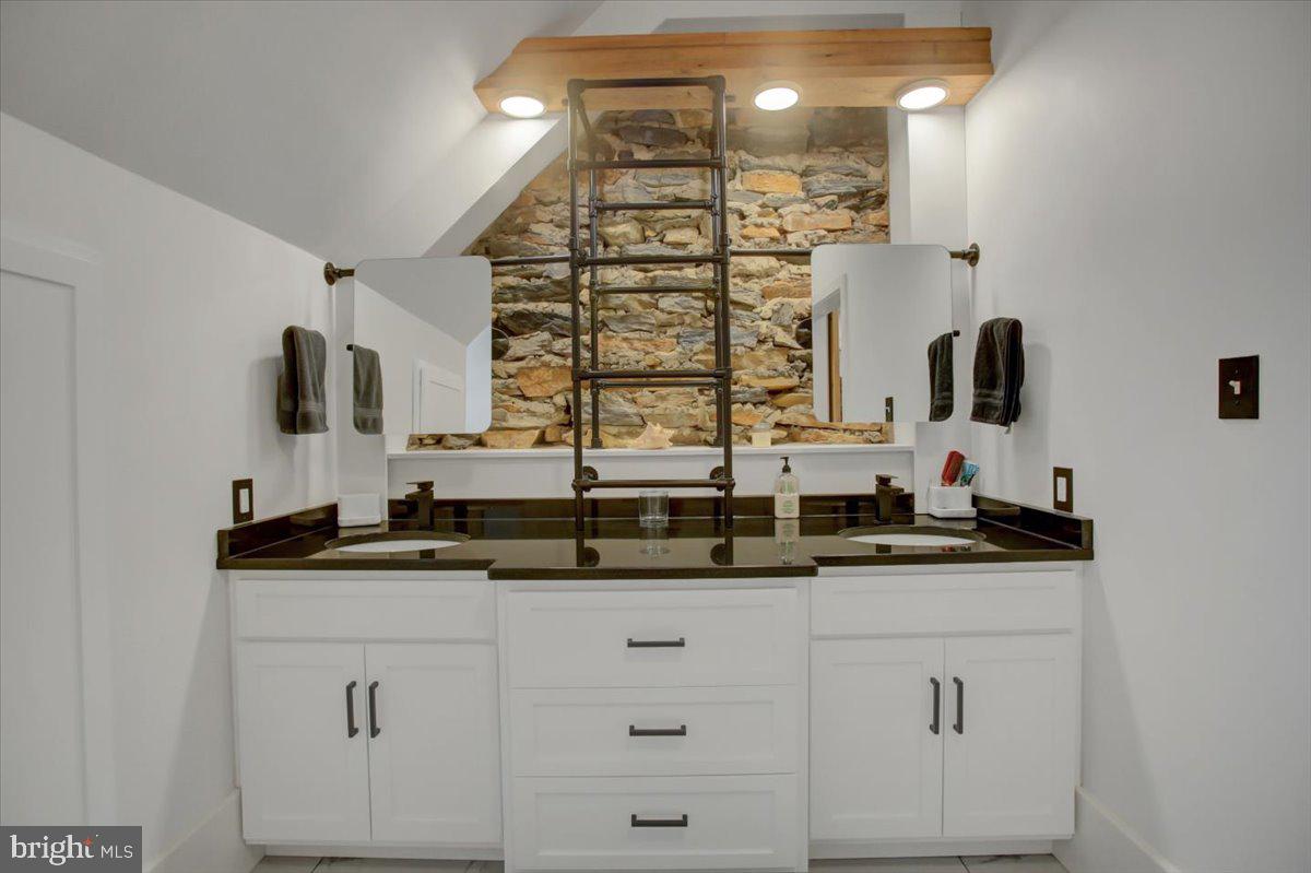 SHIPPENSBURG - Residential