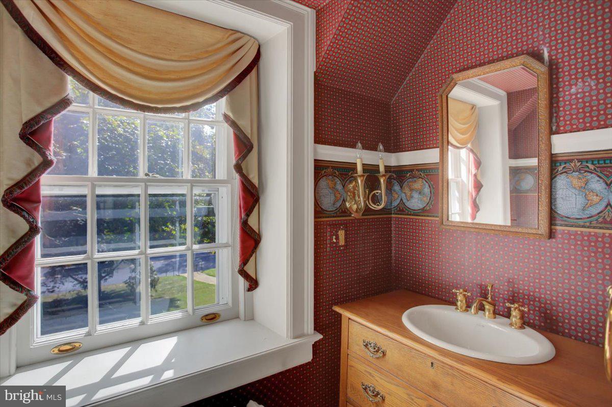 SHIPPENSBURG - Residential