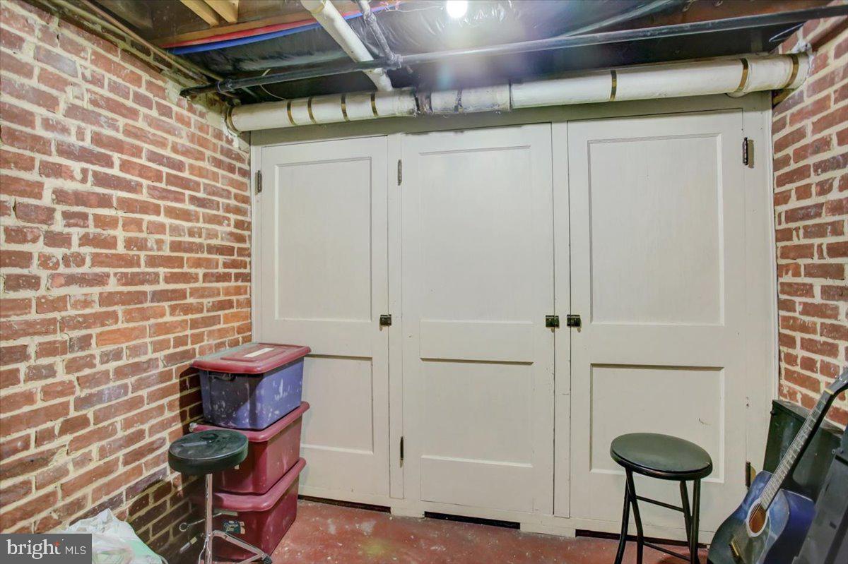 SHIPPENSBURG - Residential