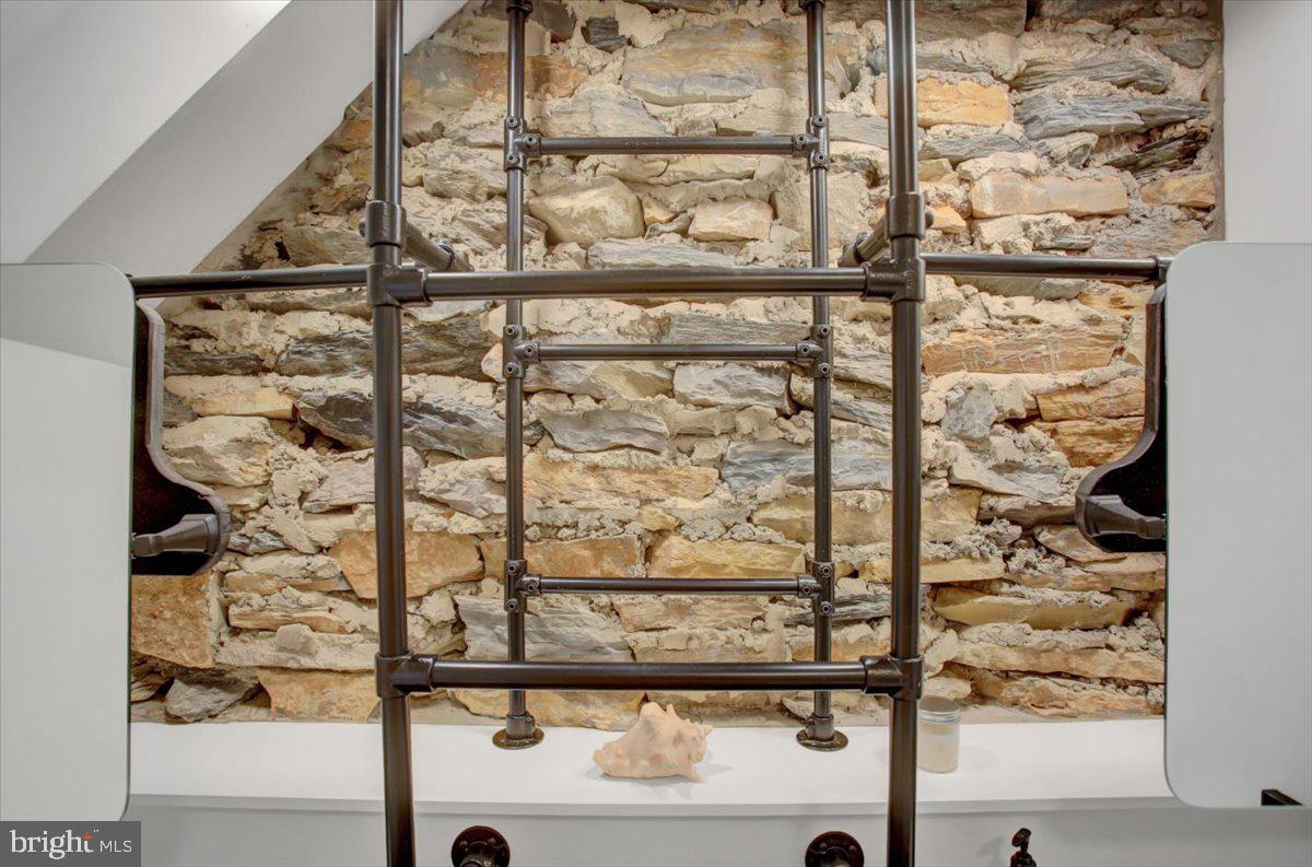 SHIPPENSBURG - Residential