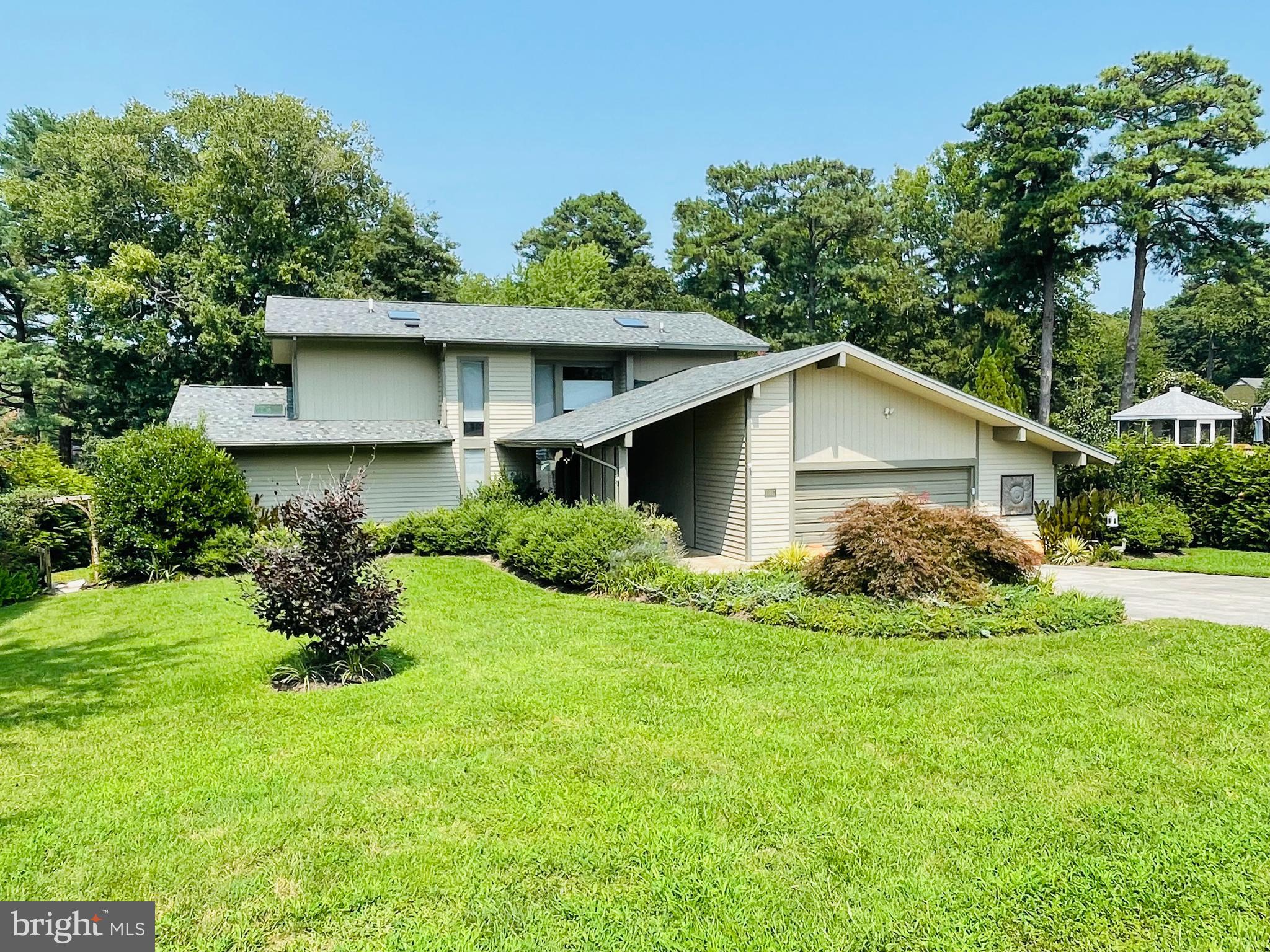 31057 EDGEWATER DRIVE