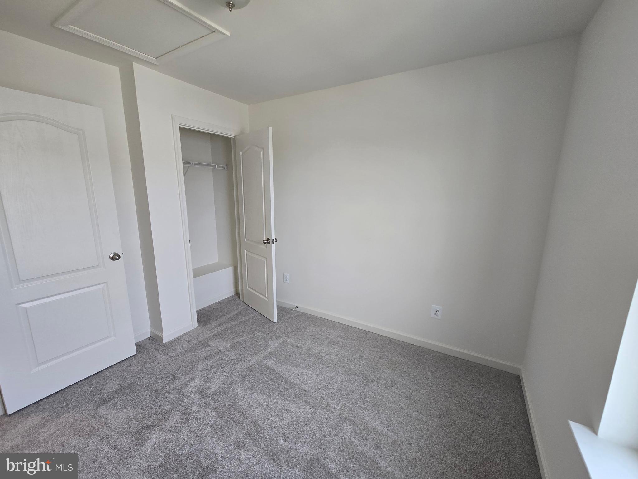 OVERLOOK AT RIVERSIDE TOWNHOMES - Residential Lease