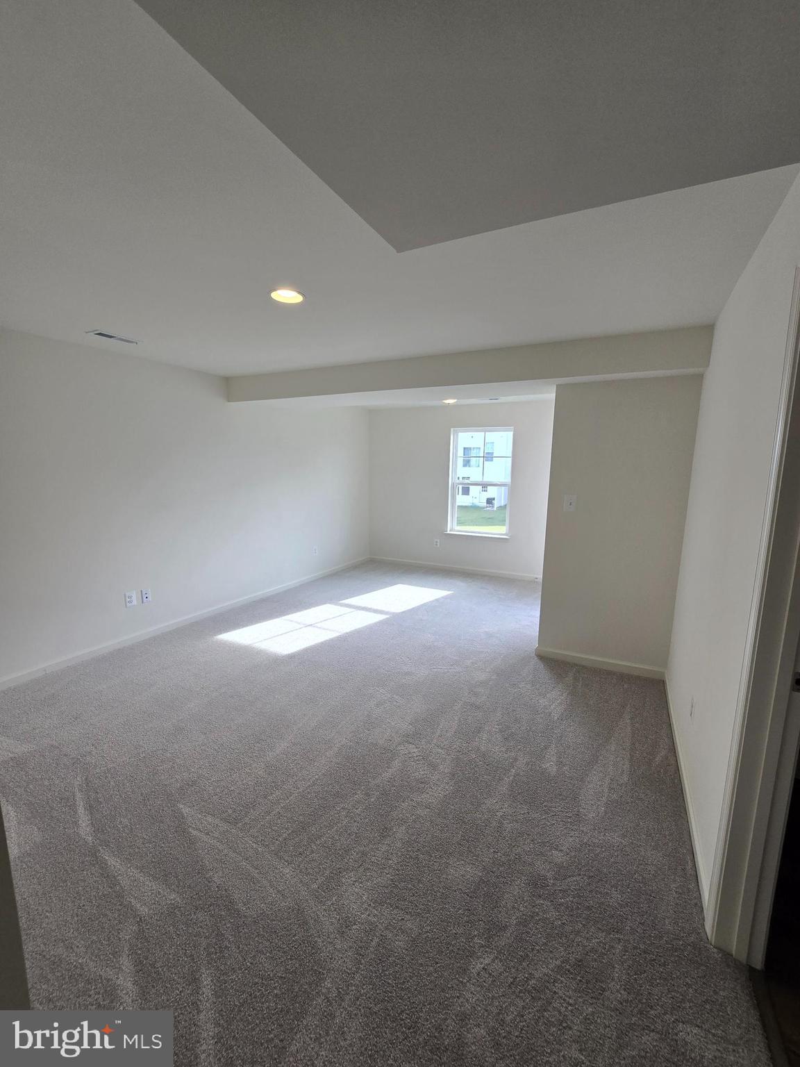 OVERLOOK AT RIVERSIDE TOWNHOMES - Residential Lease