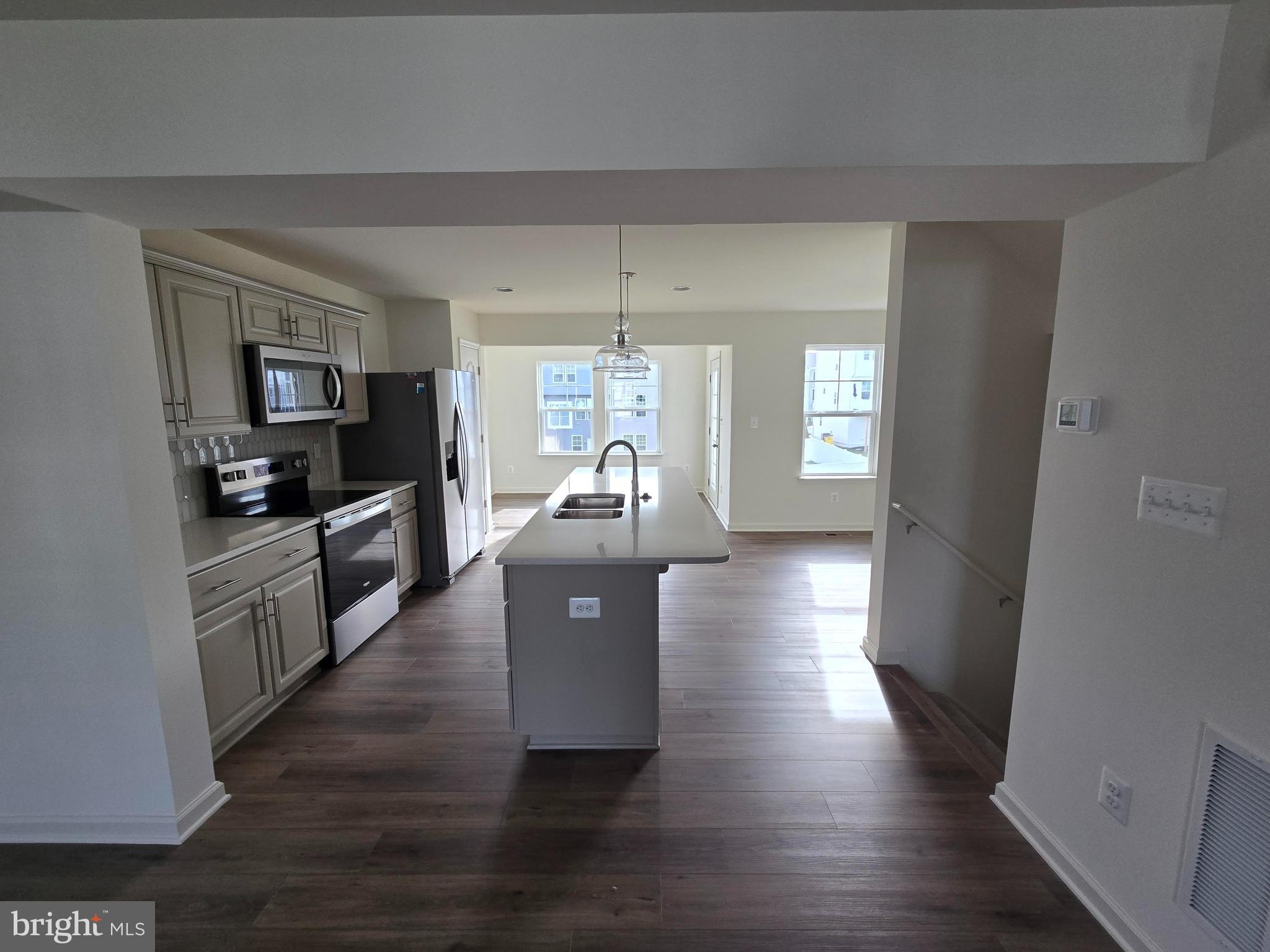 OVERLOOK AT RIVERSIDE TOWNHOMES - Residential Lease