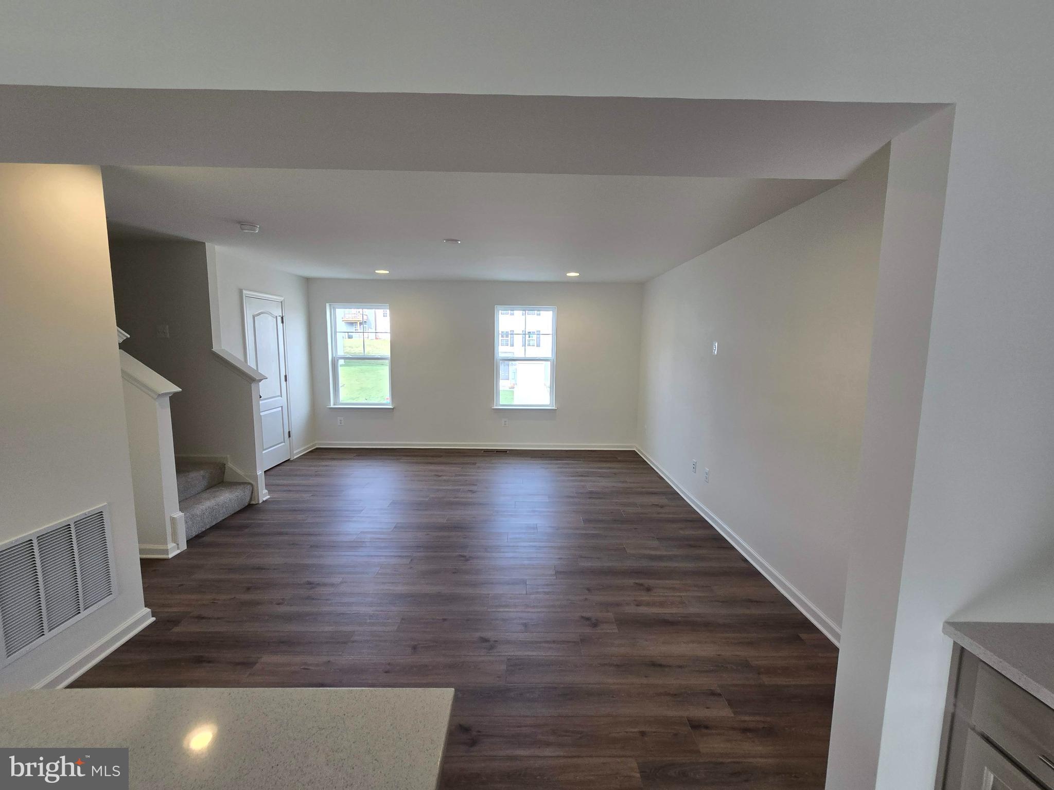 OVERLOOK AT RIVERSIDE TOWNHOMES - Residential Lease