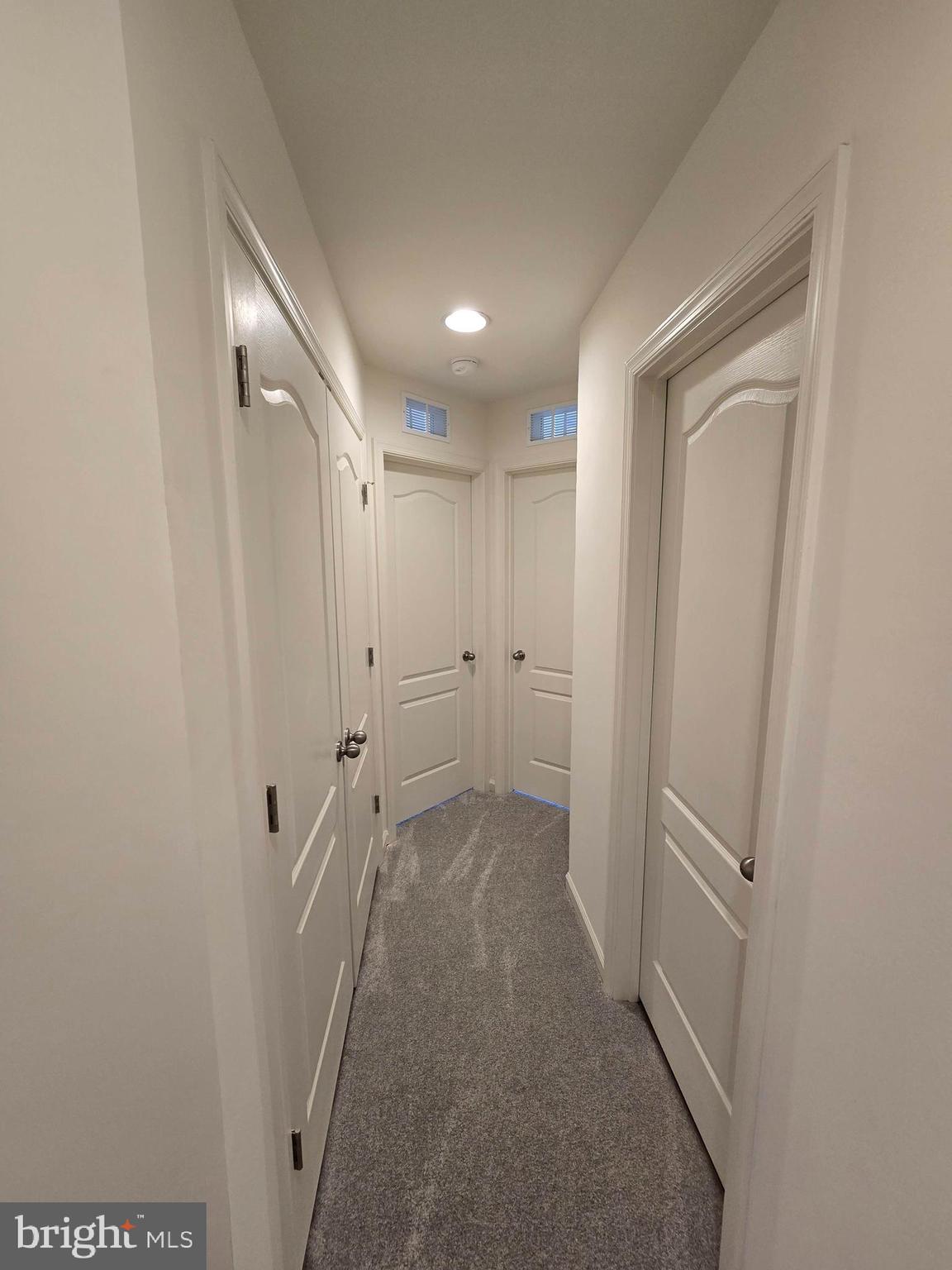 OVERLOOK AT RIVERSIDE TOWNHOMES - Residential Lease