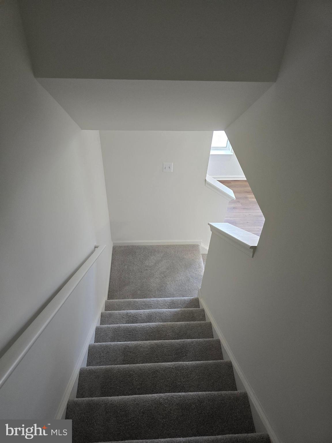 OVERLOOK AT RIVERSIDE TOWNHOMES - Residential Lease