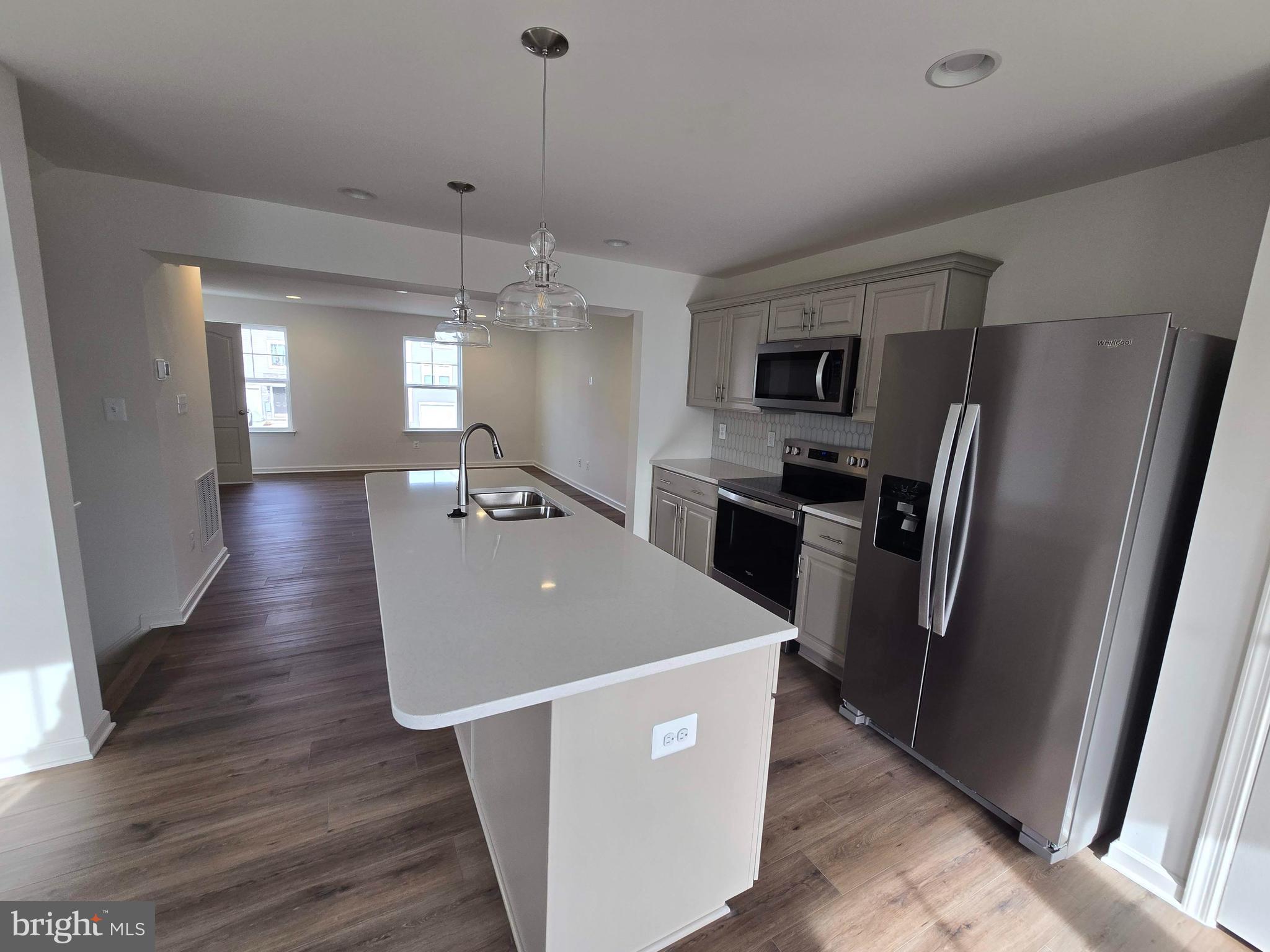 OVERLOOK AT RIVERSIDE TOWNHOMES - Residential Lease