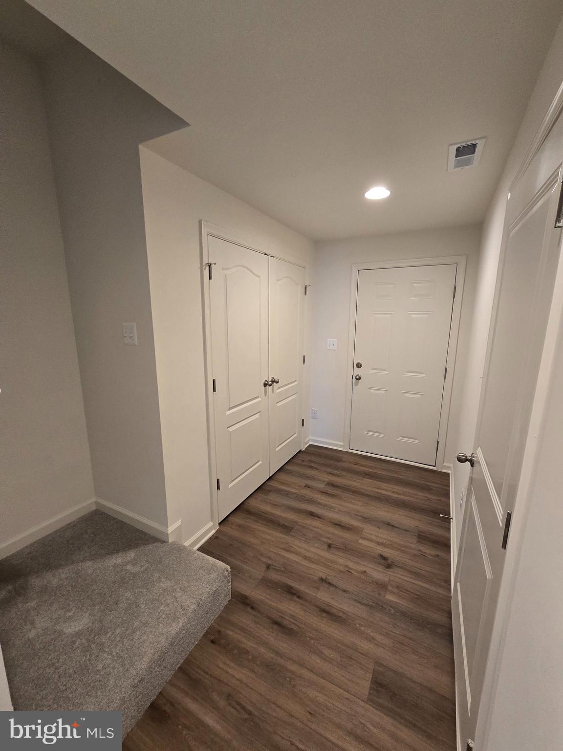 OVERLOOK AT RIVERSIDE TOWNHOMES - Residential Lease