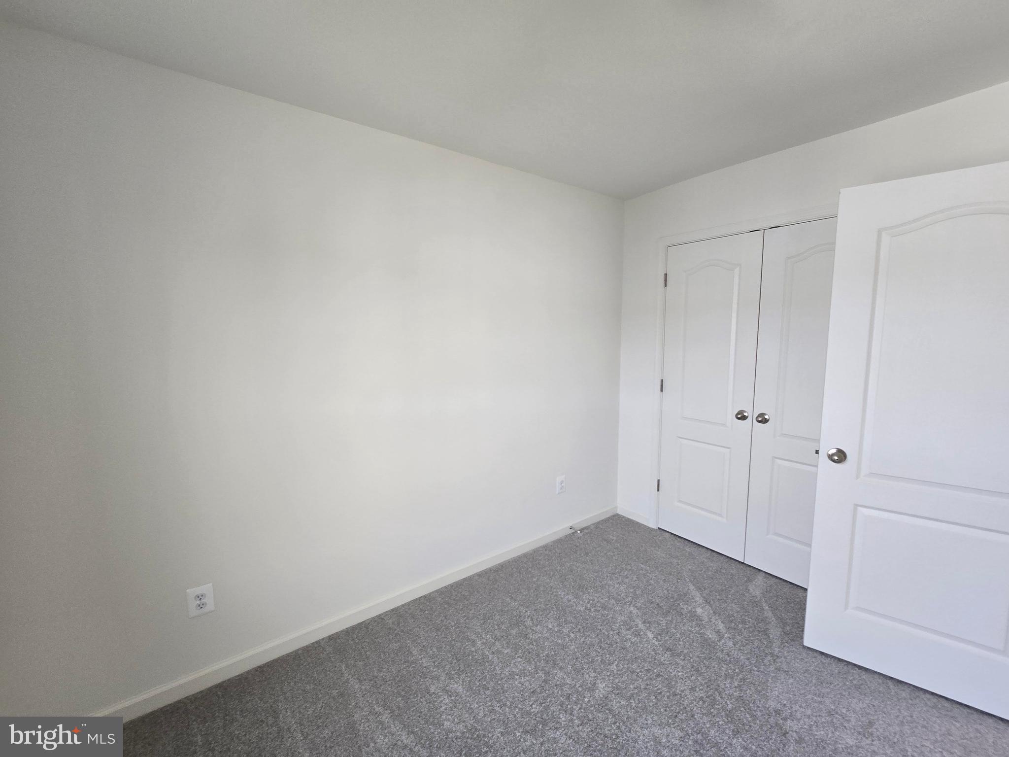 OVERLOOK AT RIVERSIDE TOWNHOMES - Residential Lease