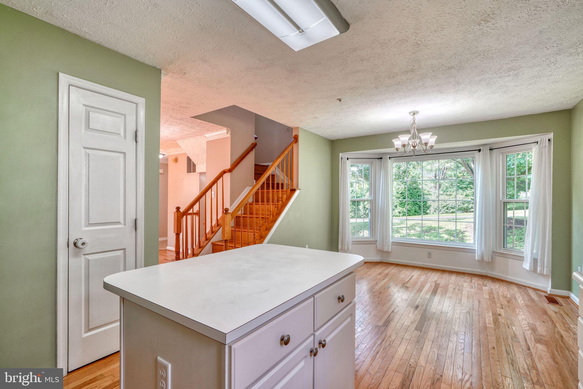 CONSTANT FRIENDSHIP - Residential