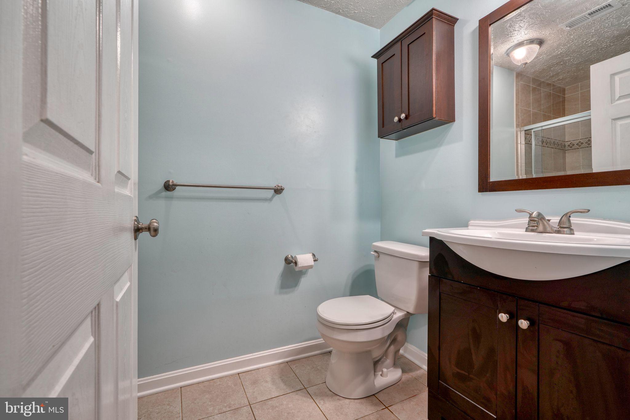 CONSTANT FRIENDSHIP - Residential