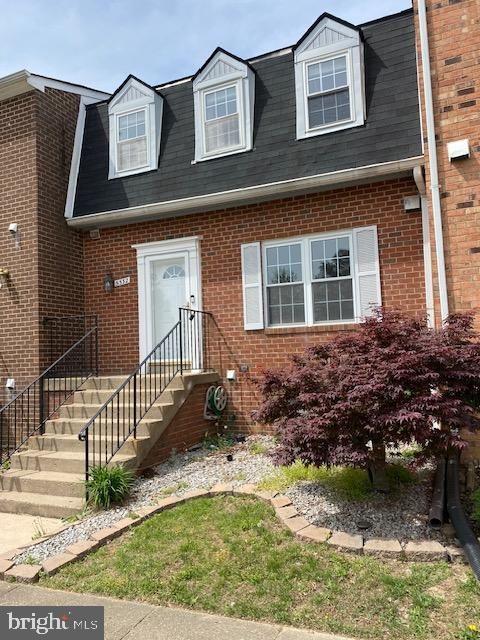 Photo of 5532 Maplefield Place, ALEXANDRIA, VA 22310 (MLS # VAFX2304534)