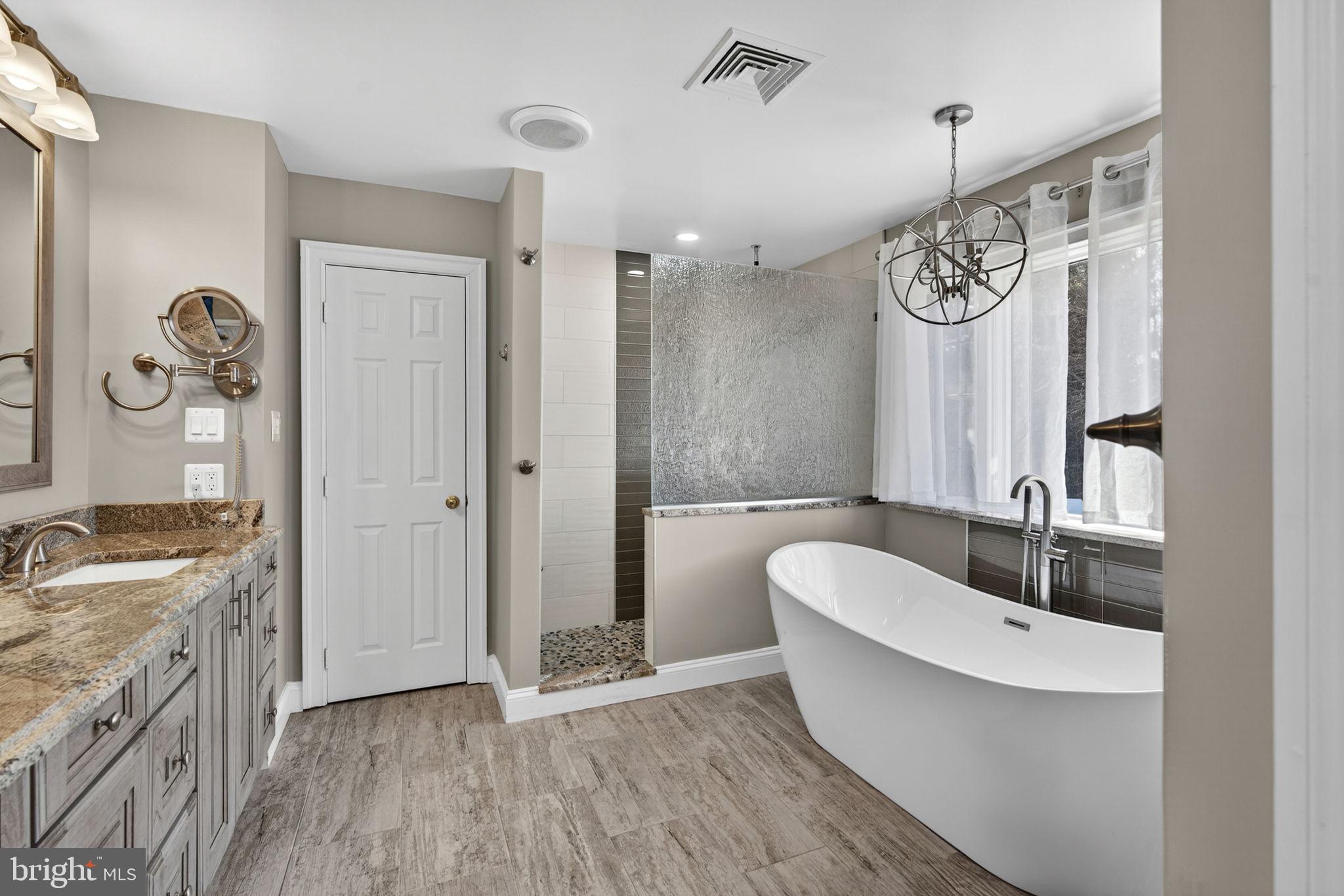 QUAIL CREEK - Residential