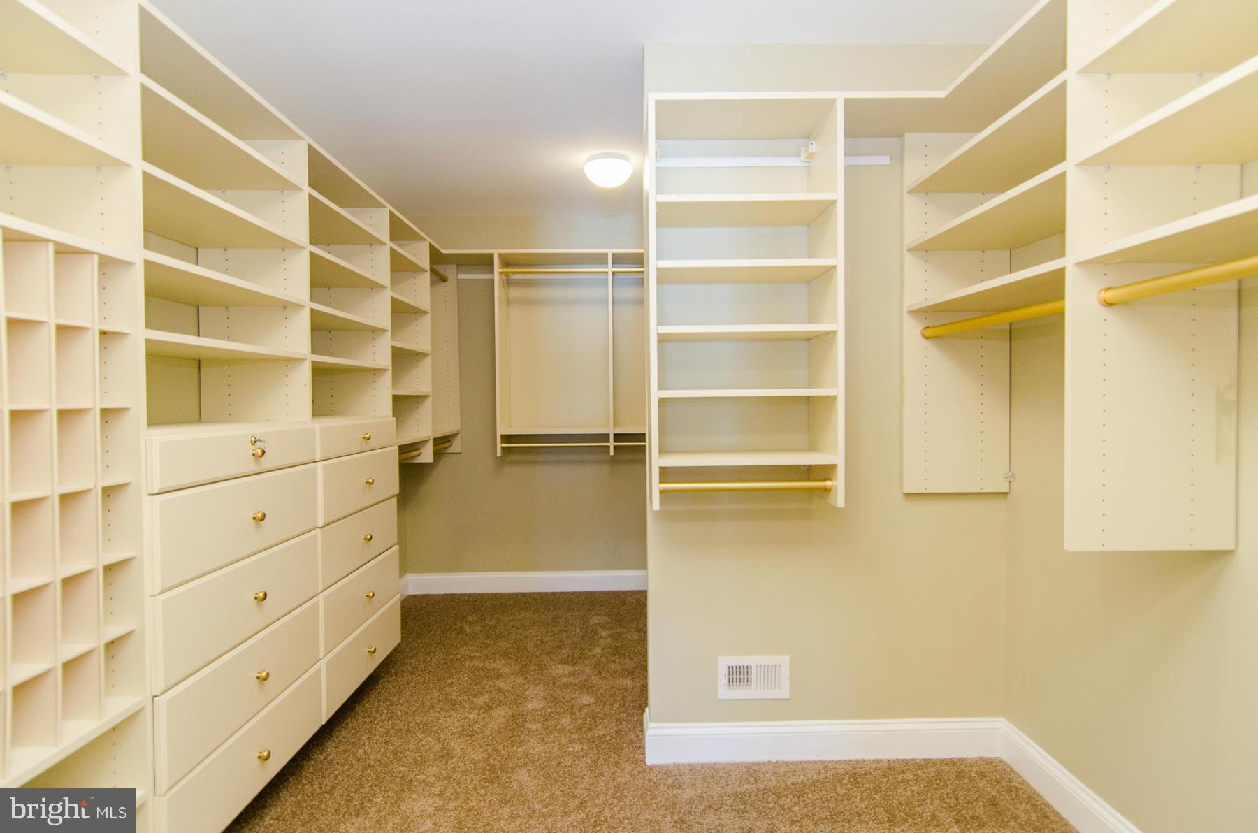 AUTUMN VIEW - Residential